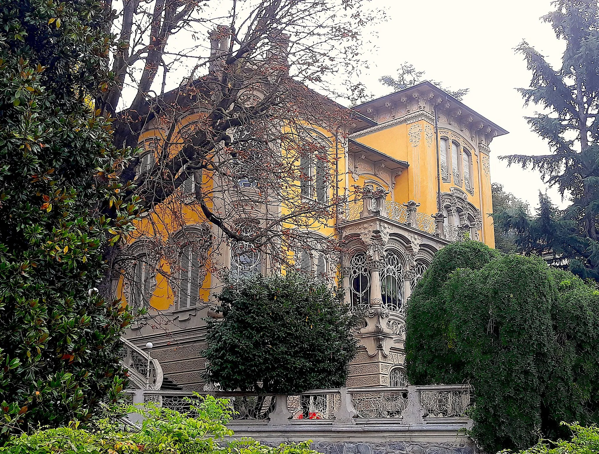 Photo showing: Villa Scott di P. Fenoglio e G. Gussoni in Borgo Po a Torino, Italia.