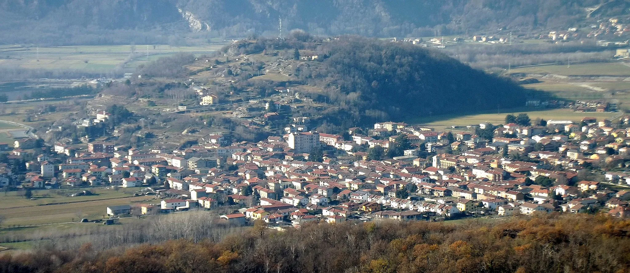 Photo showing: Borgofranco d'Ivrea visto dal Montesino