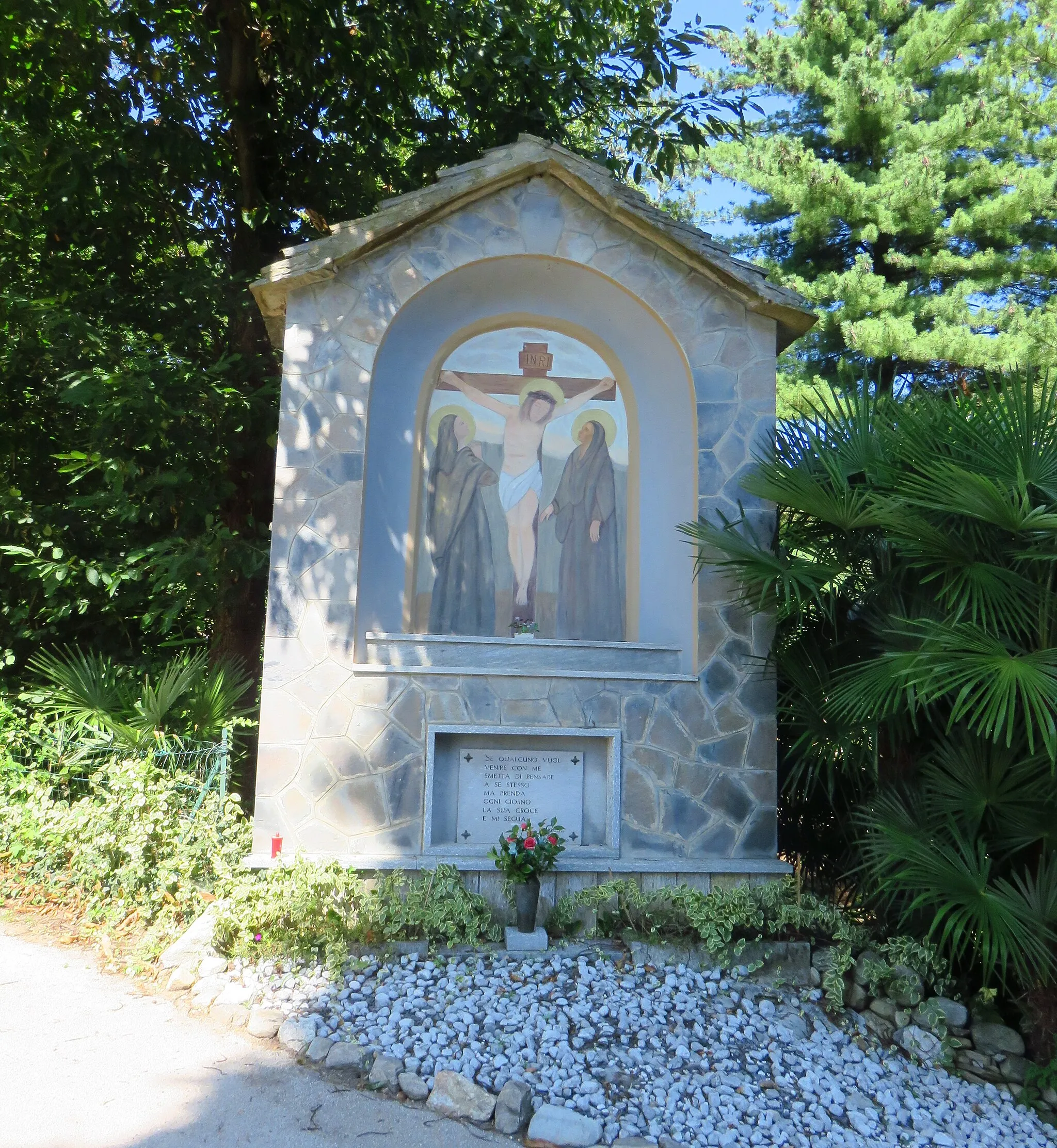 Photo showing: Ghevio (Meina) Cappella Crocifisso