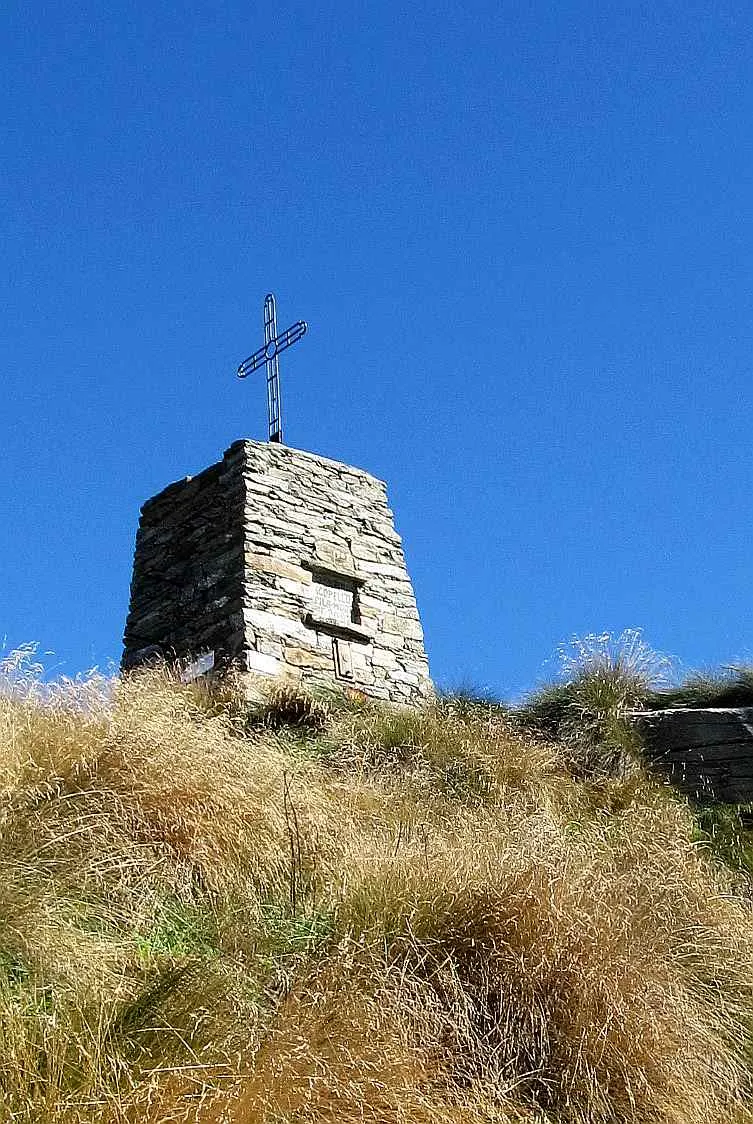 Photo showing: Cima d'Ometto (VC, Italy): summit cross