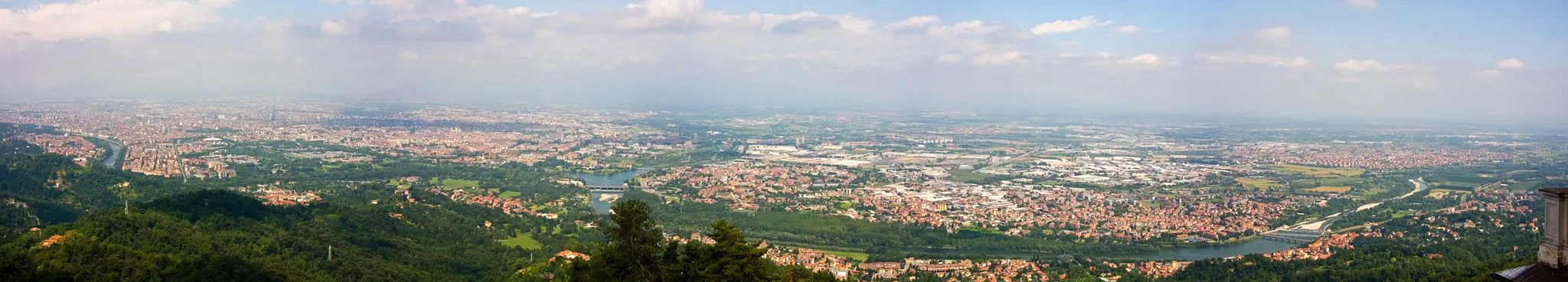 Photo showing: Panorama su Torino e San Mauro Torinese dalla cupola della Basilica di Superga