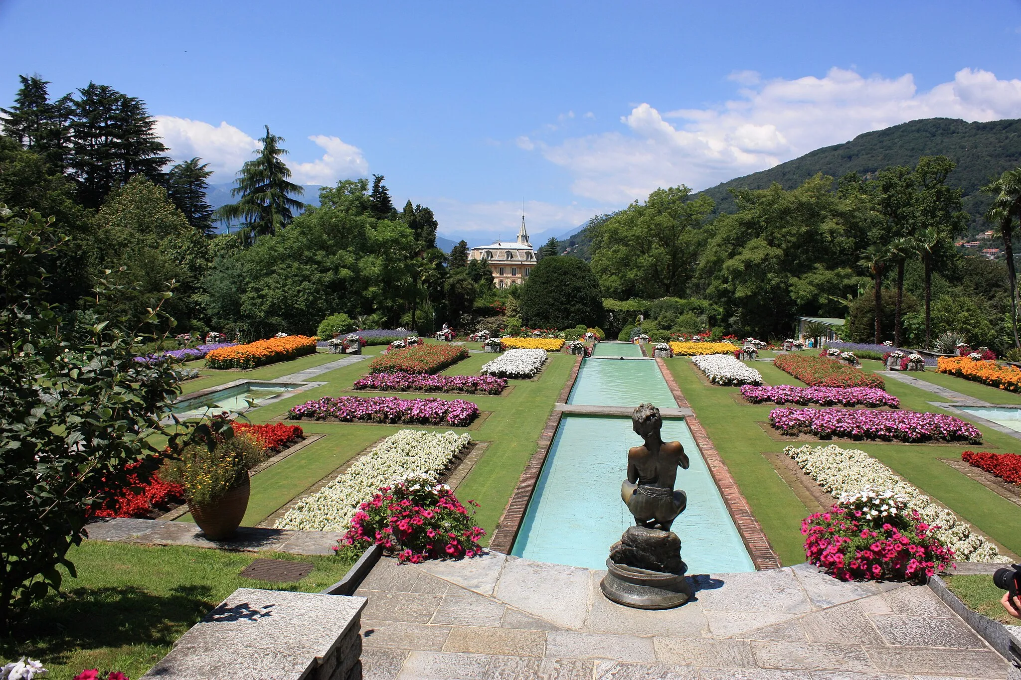 Photo showing: View of Villa Taranto botanical gardens