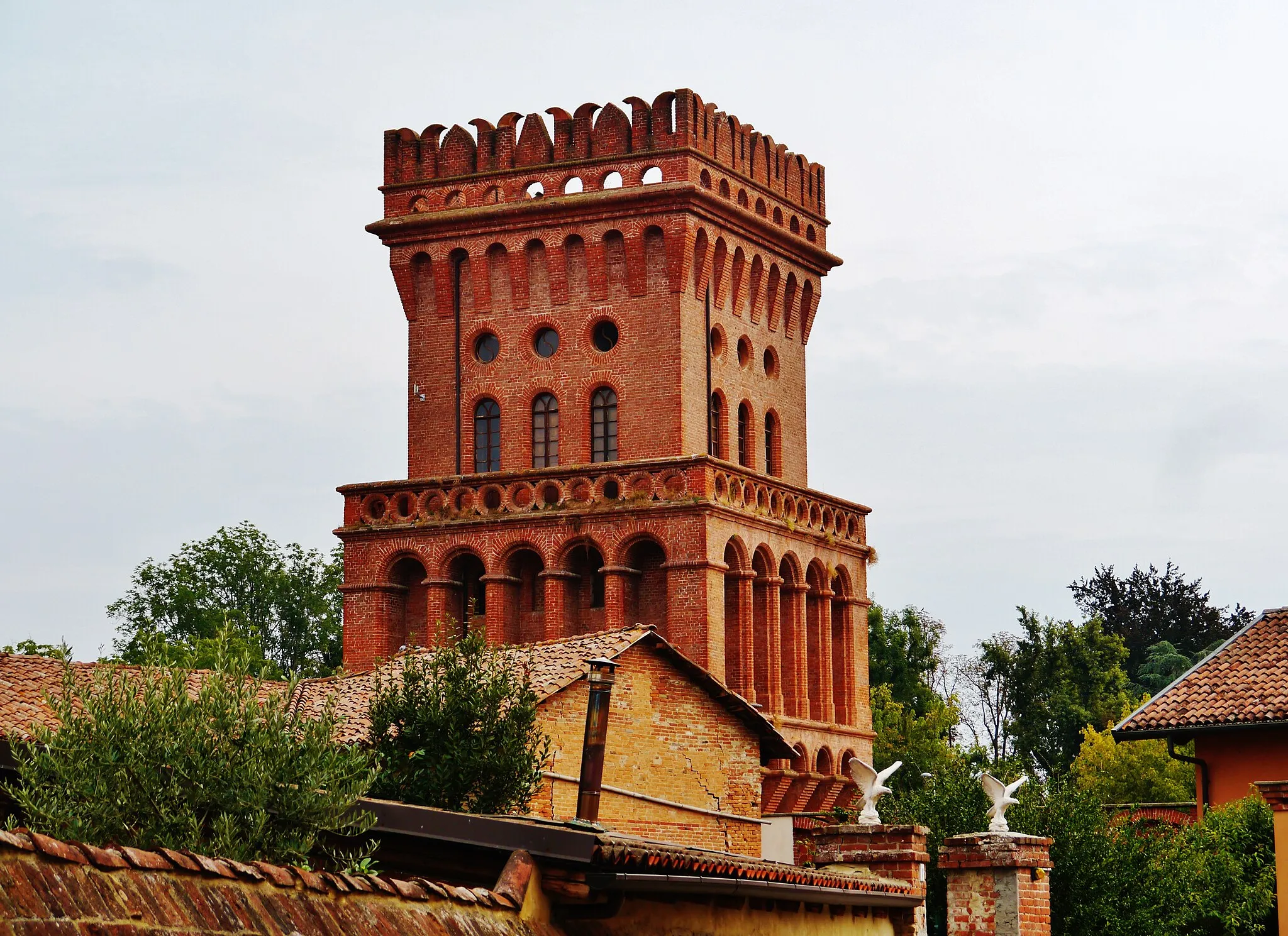 Photo showing: Pollenzo Tower, Pollenzo (Borough of Bra), Province of Cuneo, Region of Piedmont, Italy