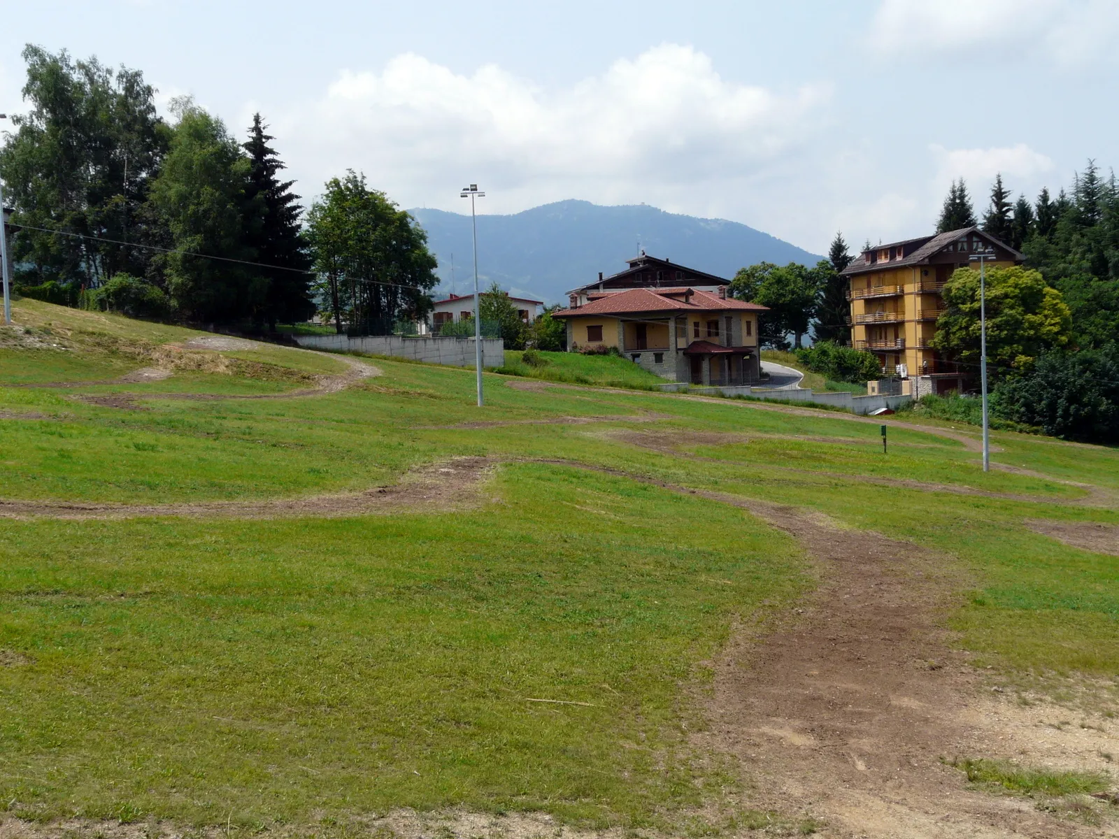 Photo showing: Piste da sci, San Giacomo, Roburent, Piemonte, Italia