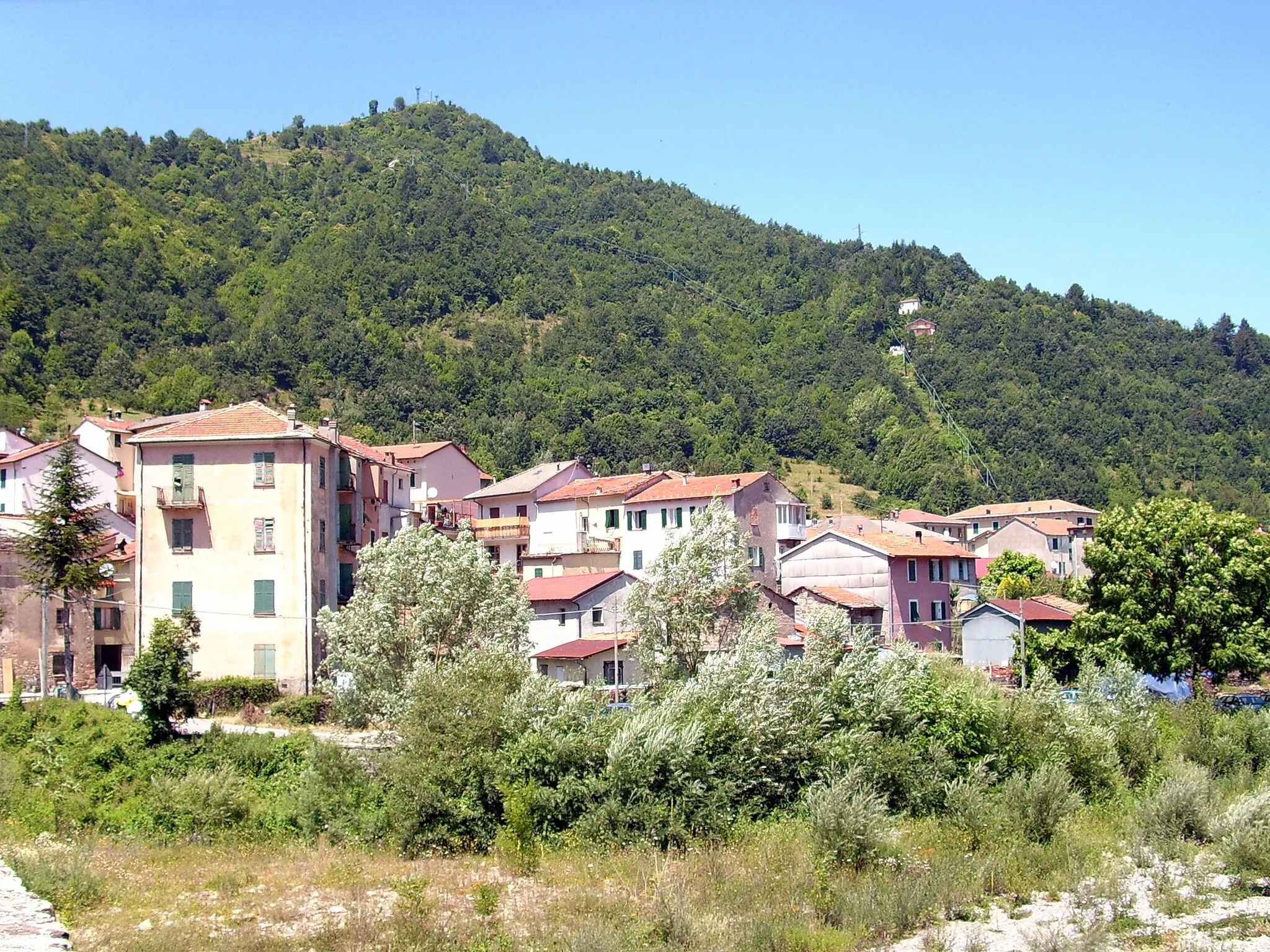 Photo showing: Panorama di Montebruno, Liguria, Italia