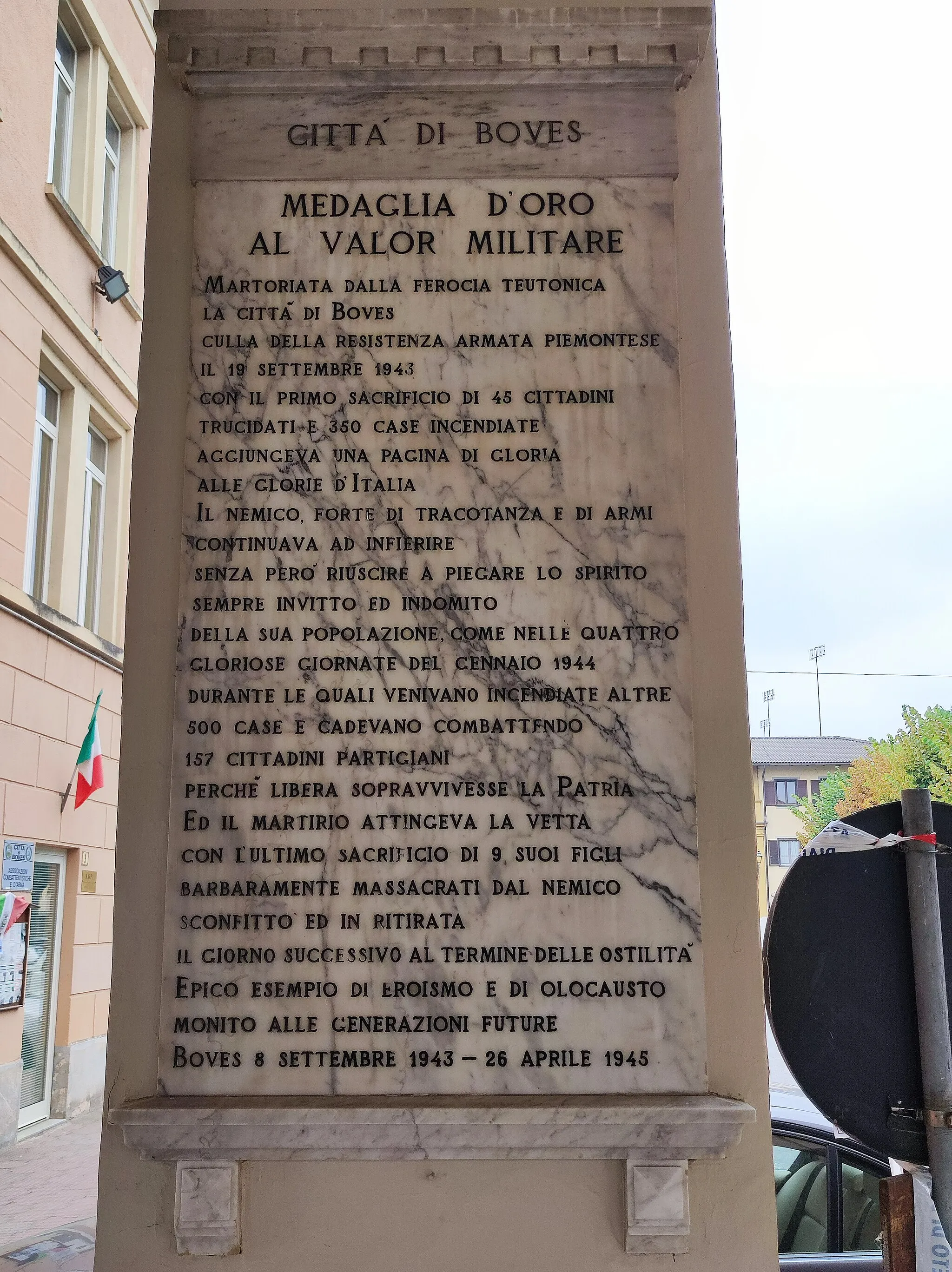 Photo showing: Plaque in Boves