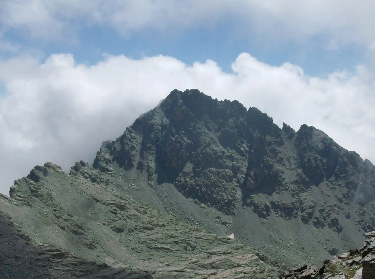 Photo showing: Cima delle Lobbie: versante sud-ovest visto da Punta Malta