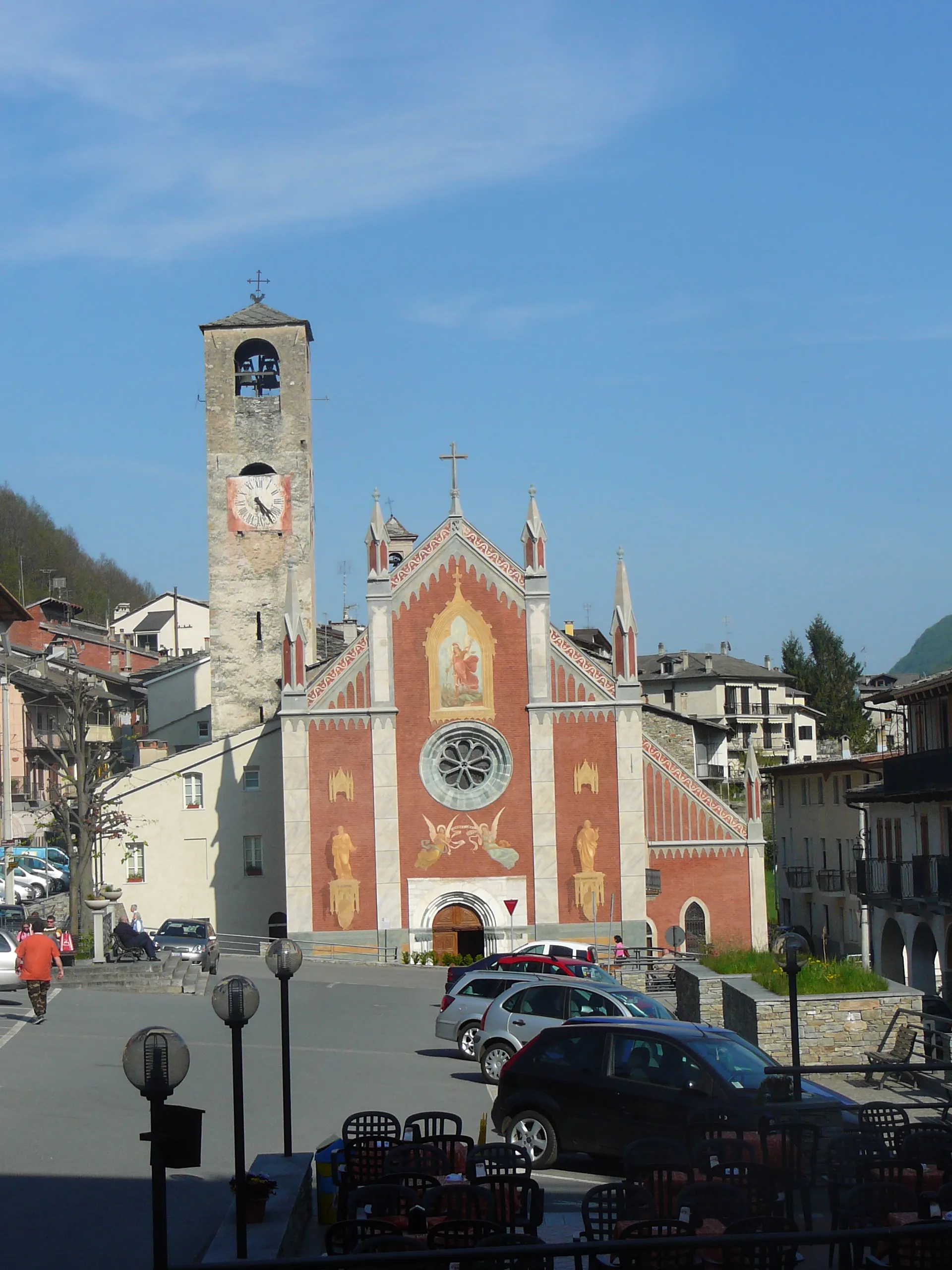 Photo showing: Sampeyre (provincia di Cuneo): piazza della Vittoria