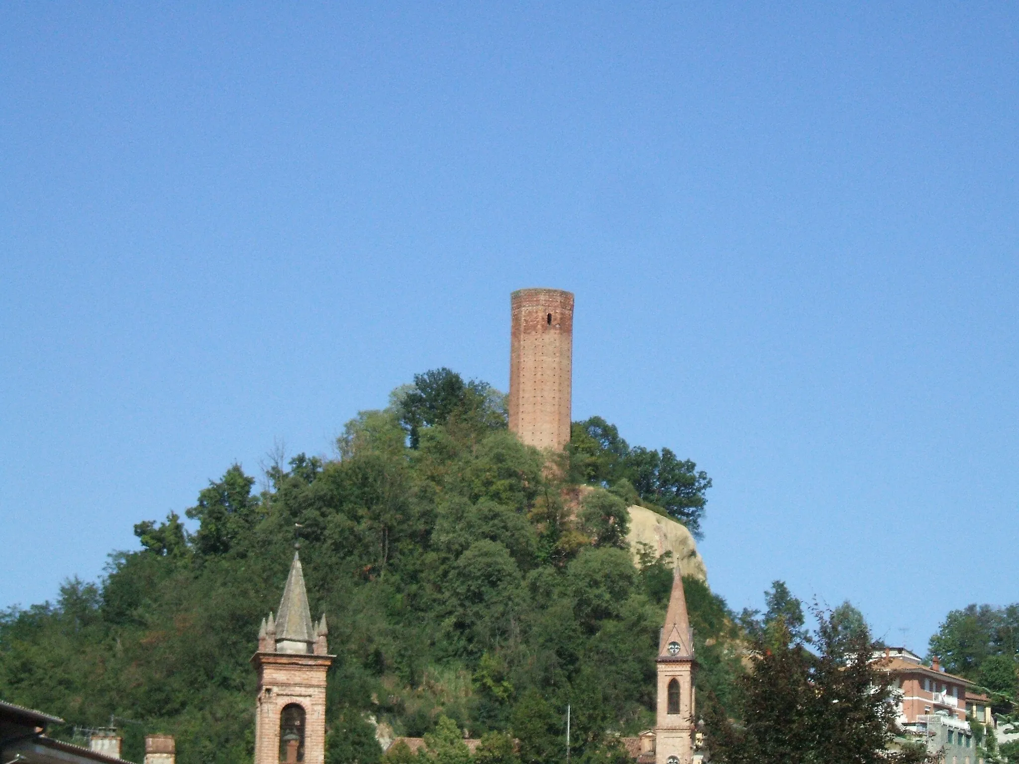 Photo showing: Corneliano d'Alba, Piedmont, Italy - the tower