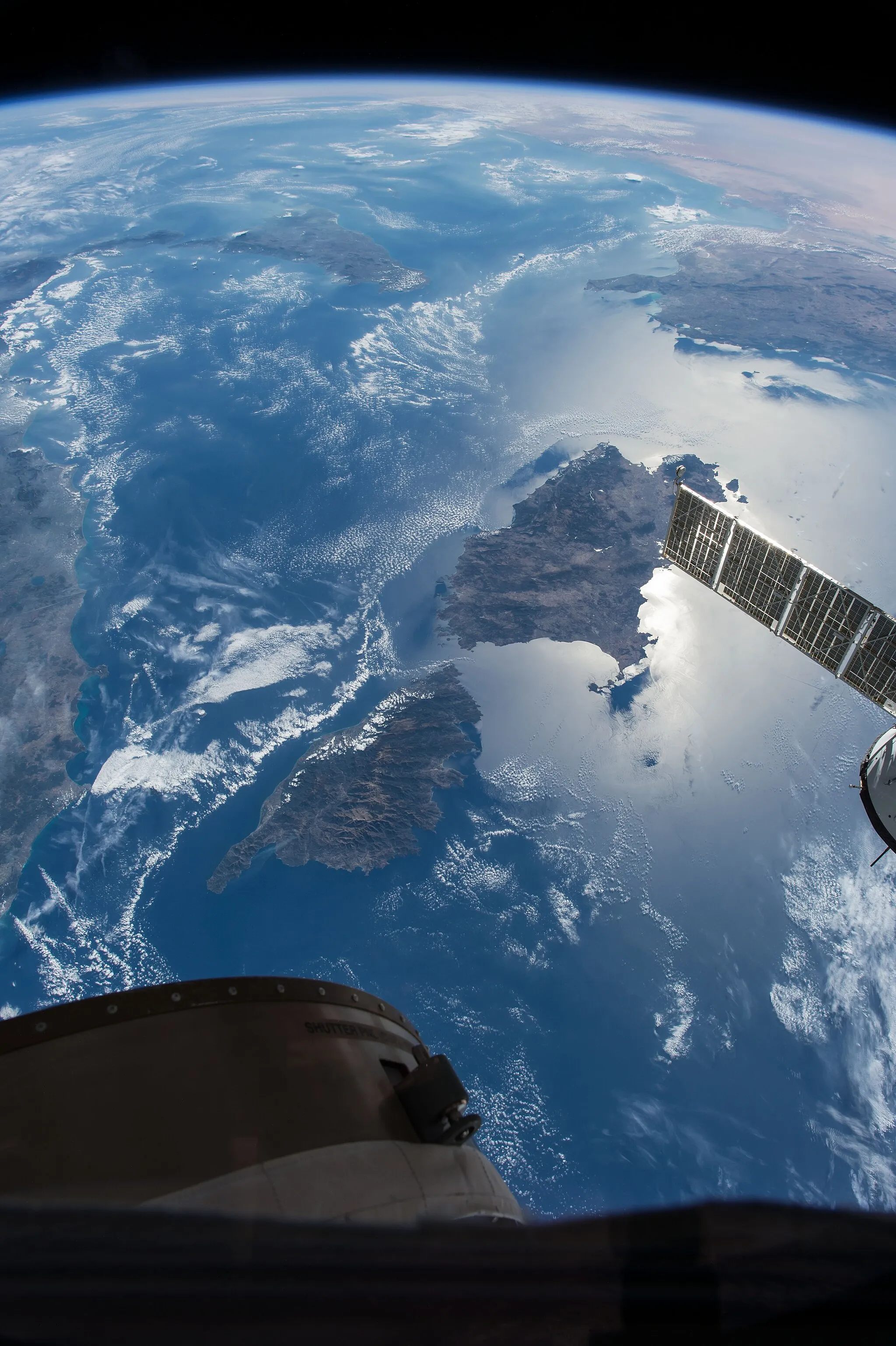 Photo showing: View of Earth taken during ISS Expedition 53.