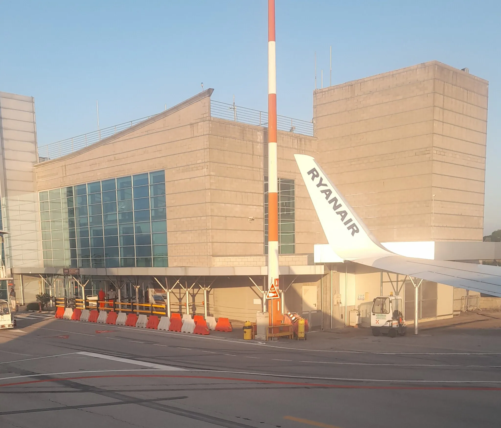 Photo showing: L'aeroporto di Cuneo-Levaldigi nel 2022