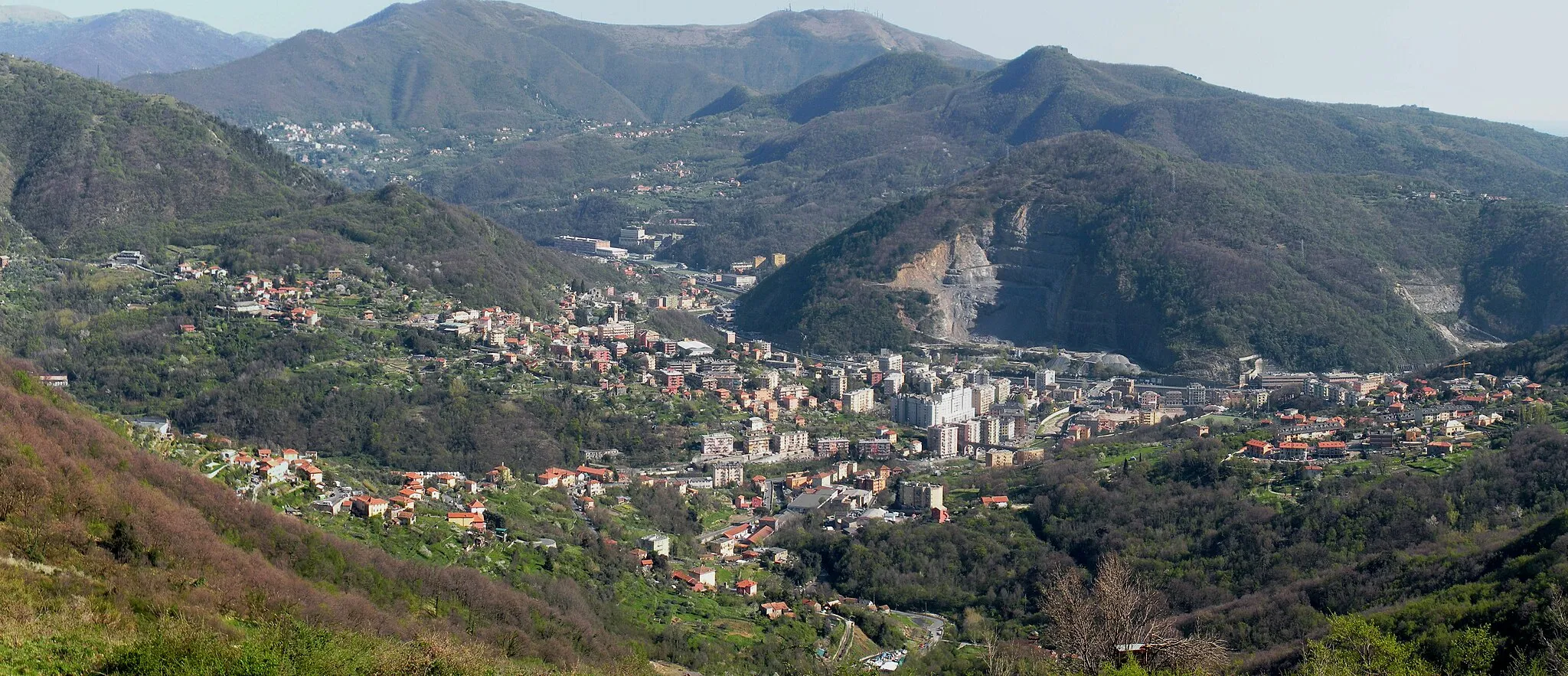 Photo showing: Genoa (Italy), view of the quarter of Molassana