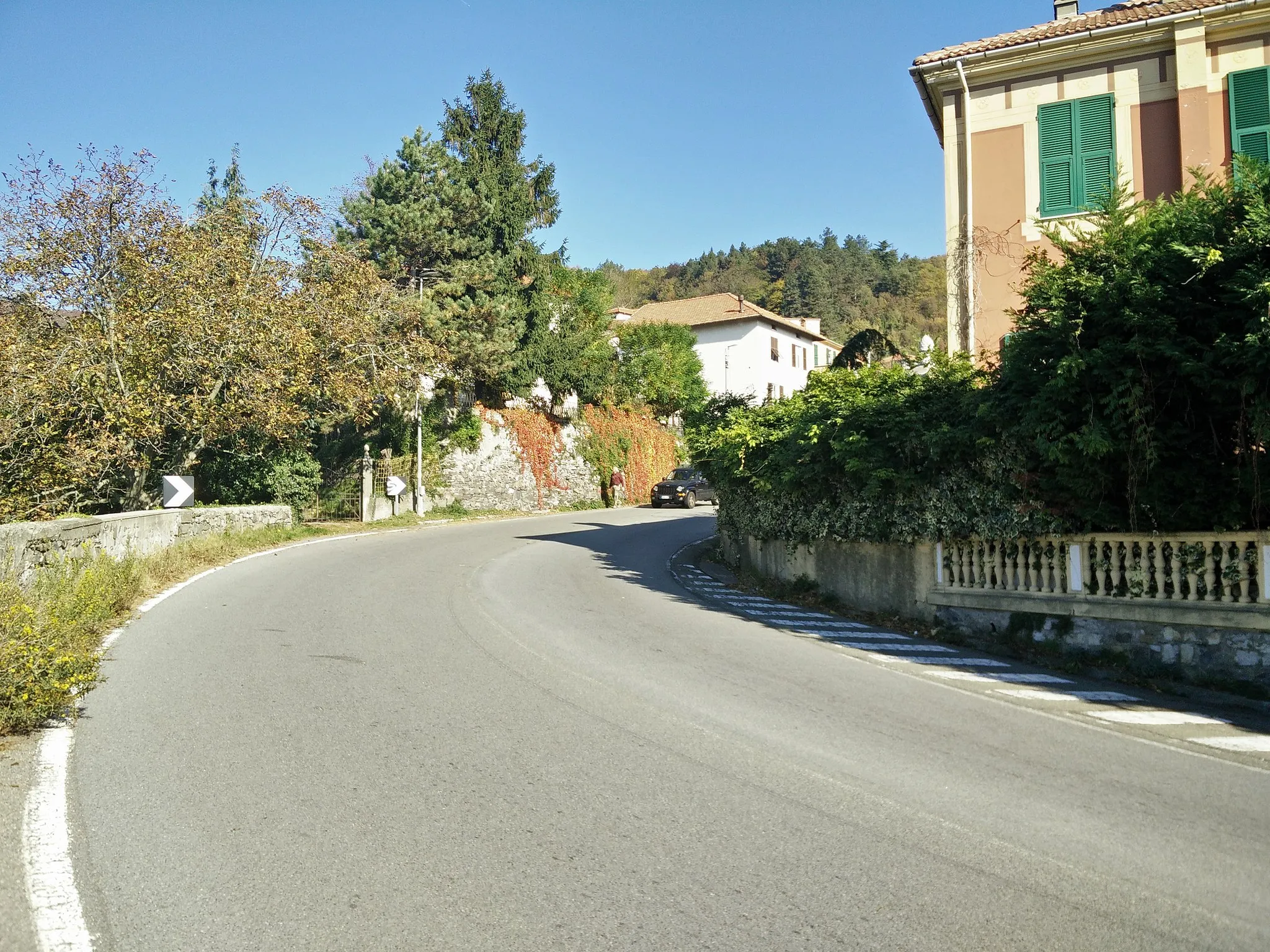 Photo showing: looking north towards the Passo dei Giovi