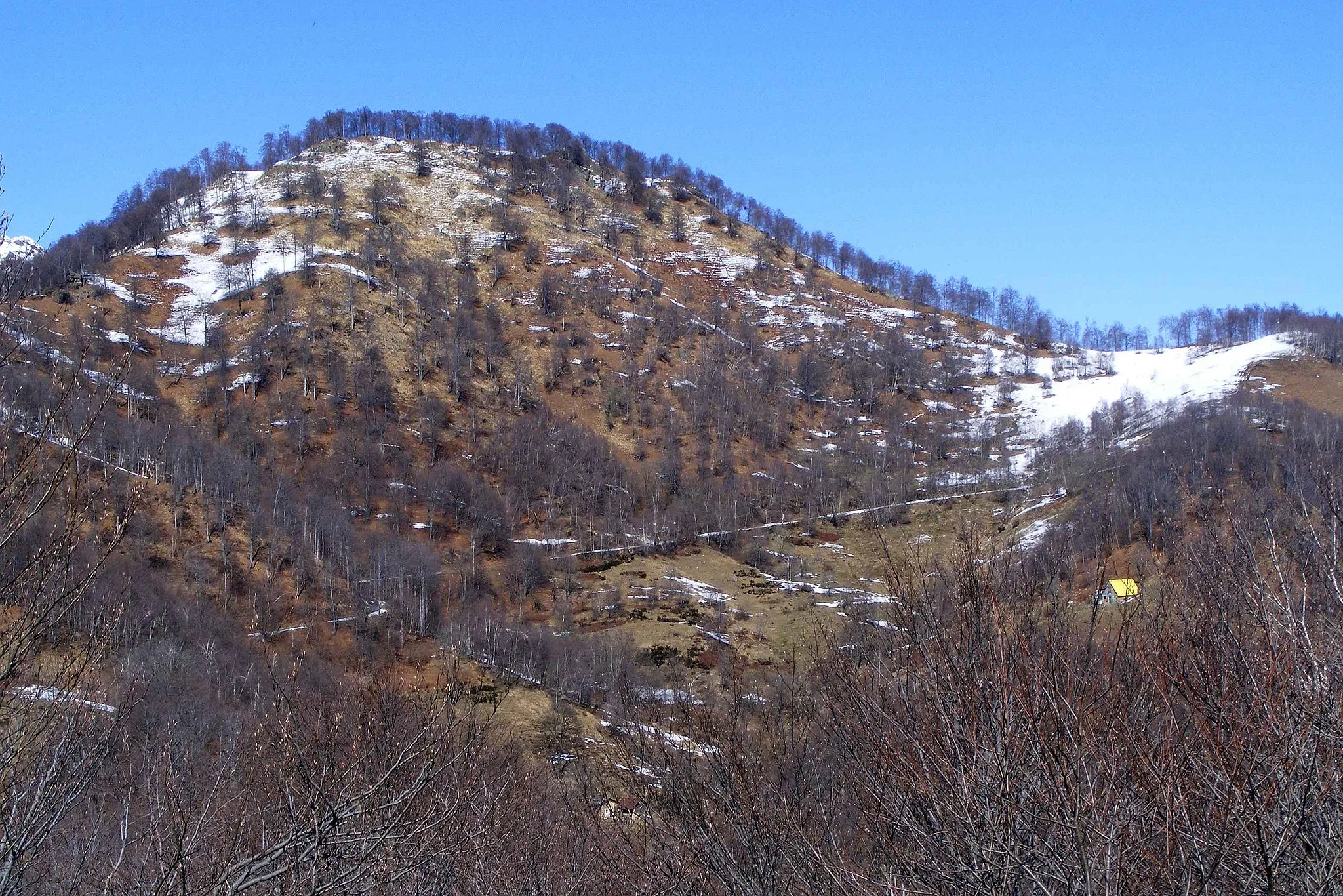 Photo showing: Mount Tovo (1.386 m, Valsesia) from Cime di Tortignaiga