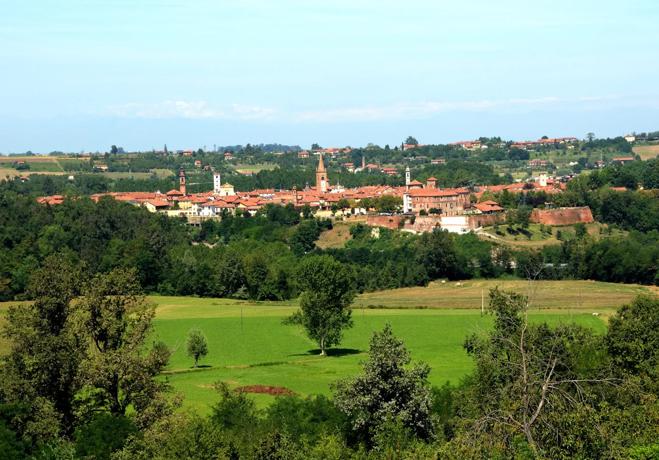 Photo showing: Panorama of the town of Bene Vagienna, province of Cuneo, Piedmont, Italy.