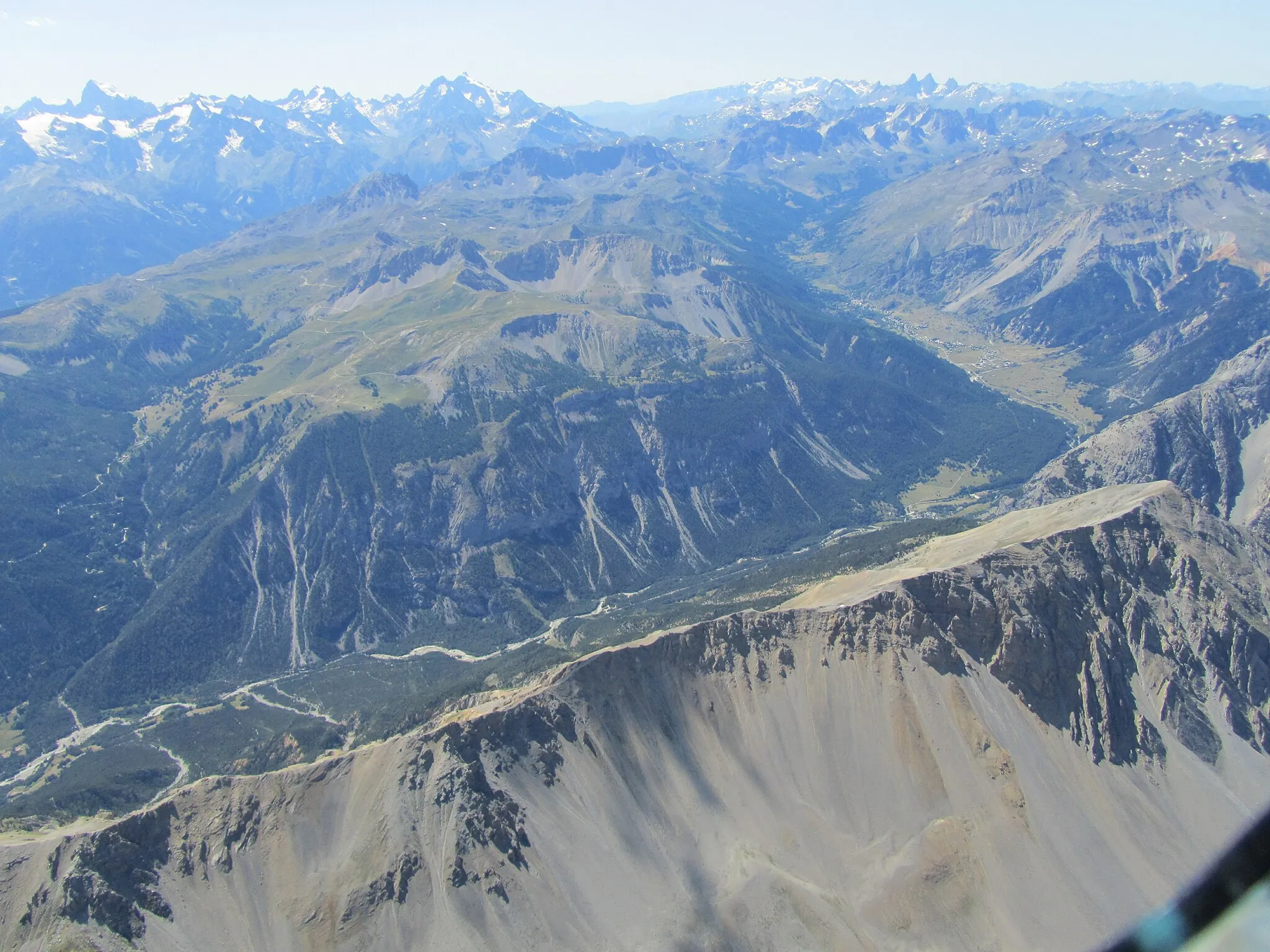 Photo showing: Looking north west from above Italian border. Taken from a glider