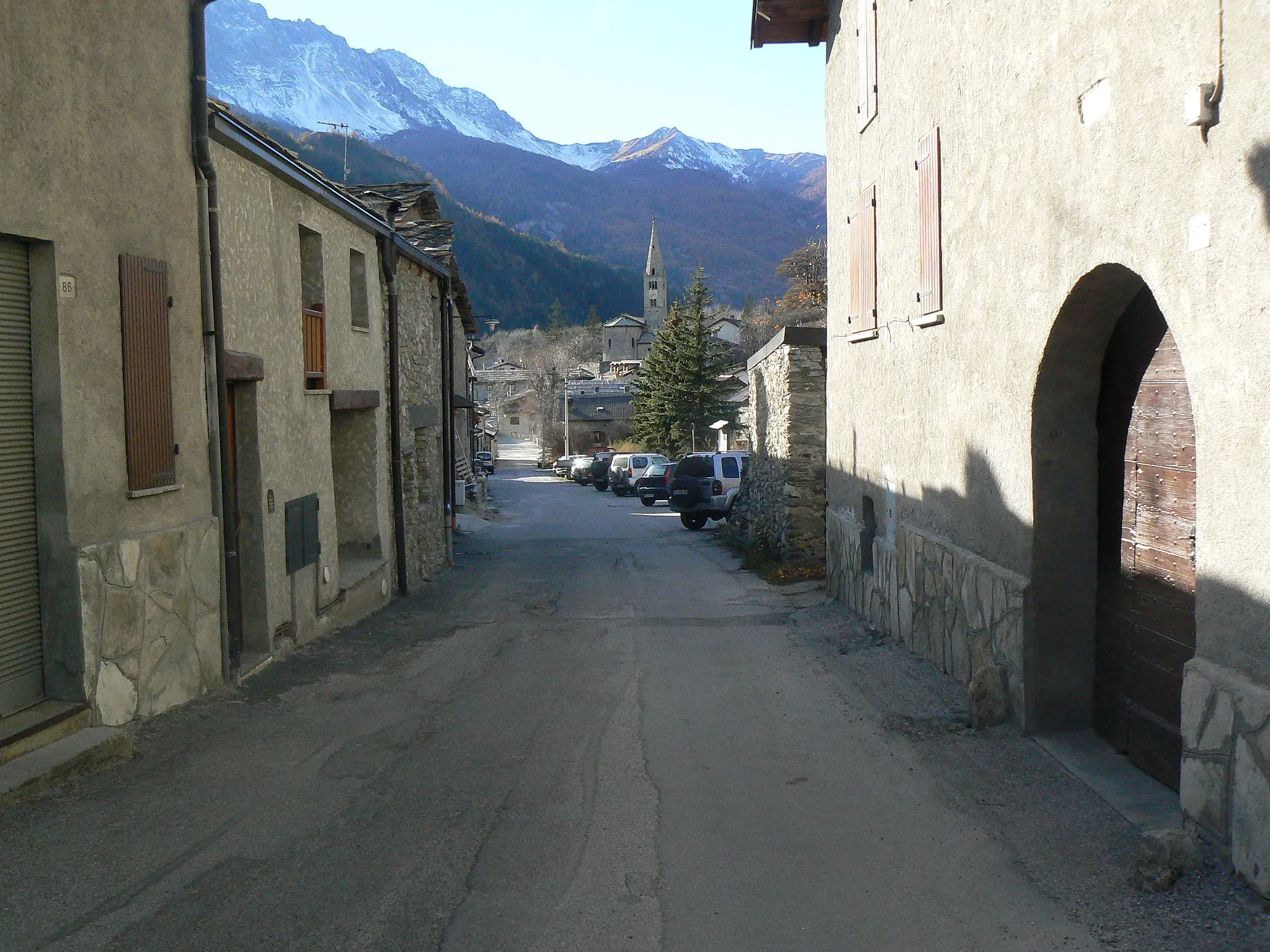 Photo showing: Via XXV Aprile con la Chiesa di San Gregorio Magno.