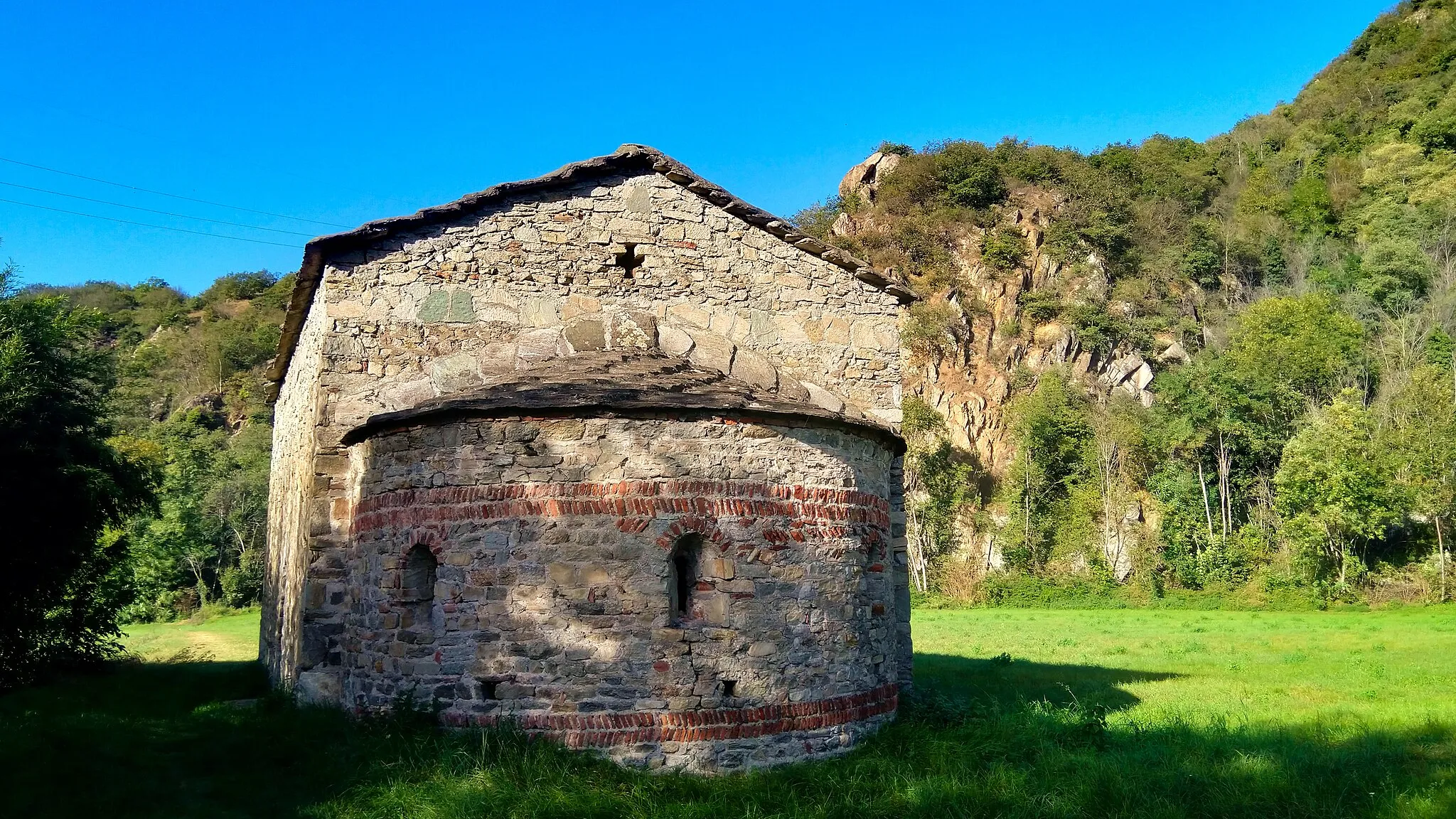 Photo showing: Cappella romanica a Borgone Susa in località San Valeriano