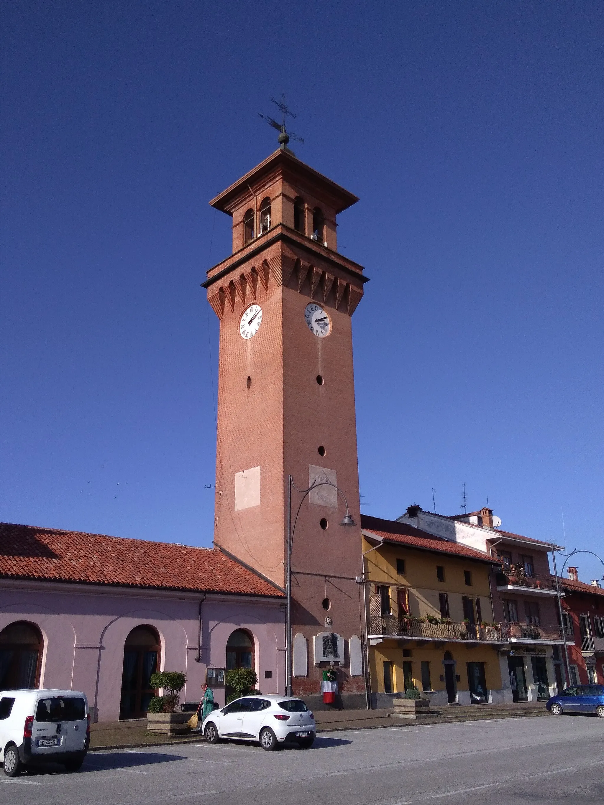 Photo showing: Villafalletto CN - Torre civica