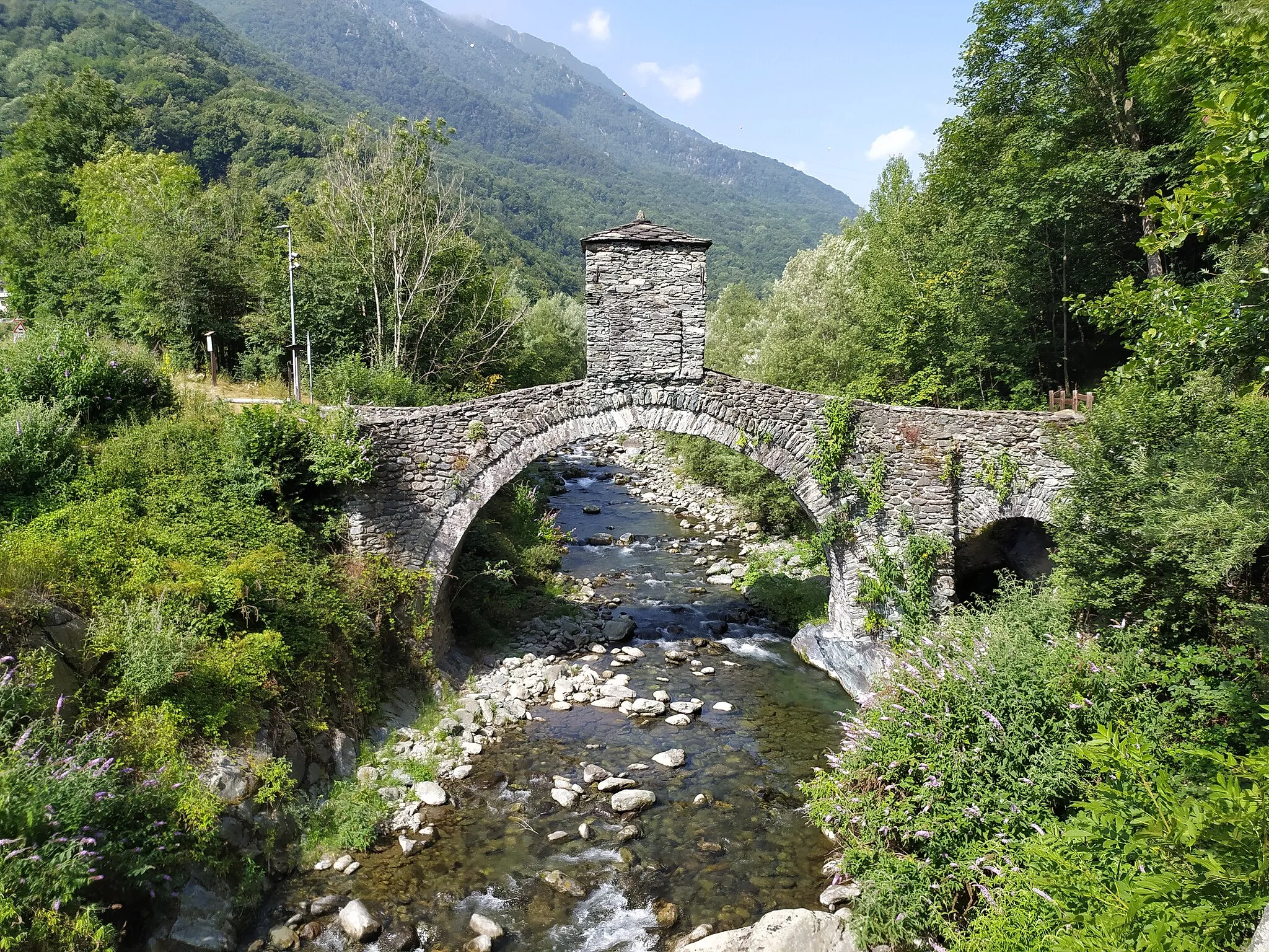 Photo showing: Ponte Medievale