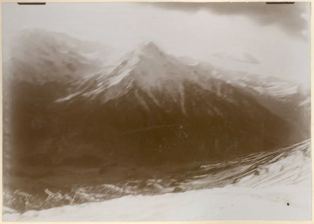 Photo showing: Dal Monte Pintas (2700)- Albergian (31..). Valle Di Susa, Valle Del Chisone, Il Monte Albergian Visto Da Nord, Dal Monte Pintas; 16-11-1913; stampa alla celloidina; 82X116