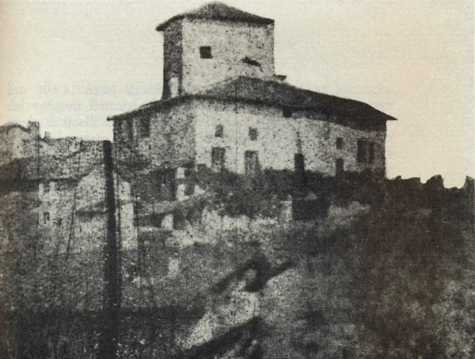 Photo showing: Fara Novarese (NO), Castrum Vetus o Castellone, foto d'inizi novecento.