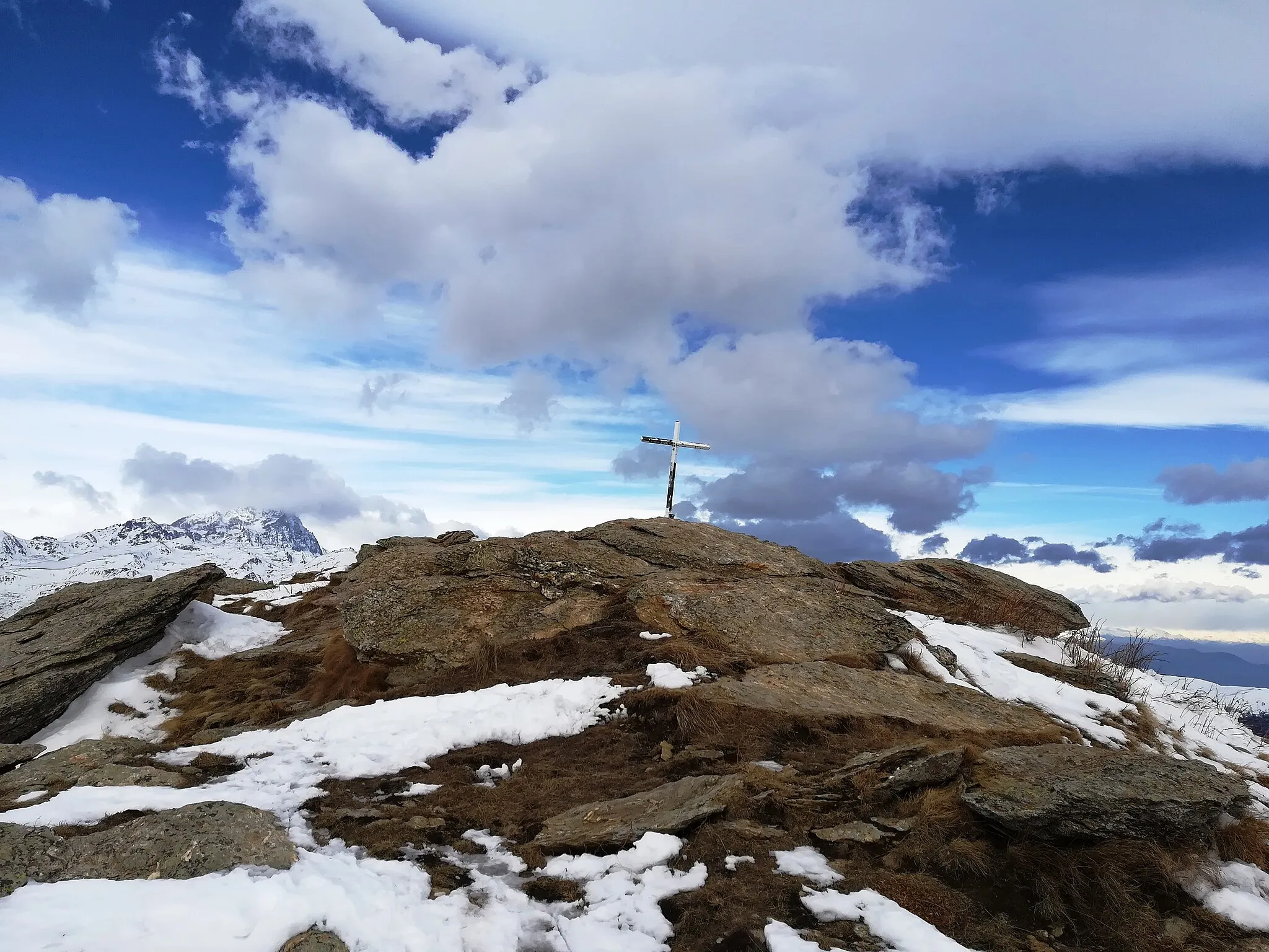 Photo showing: La vetta del monte Birrone tra la valle Varaita e la valle Grana nelle Alpi Cozie.