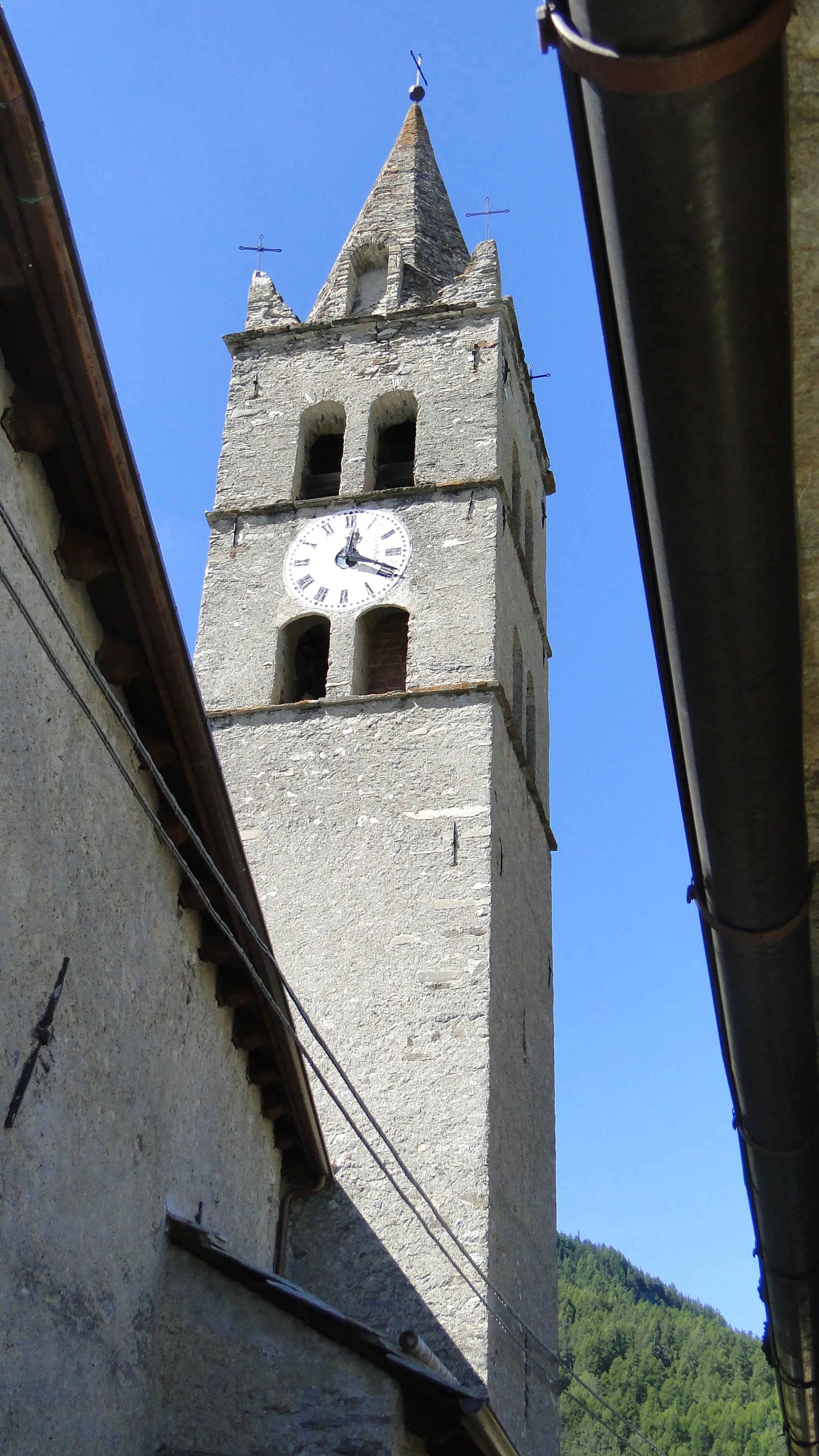 Photo showing: Bell tower of the church of Chateau Beaulard (Oulx) (Italy)