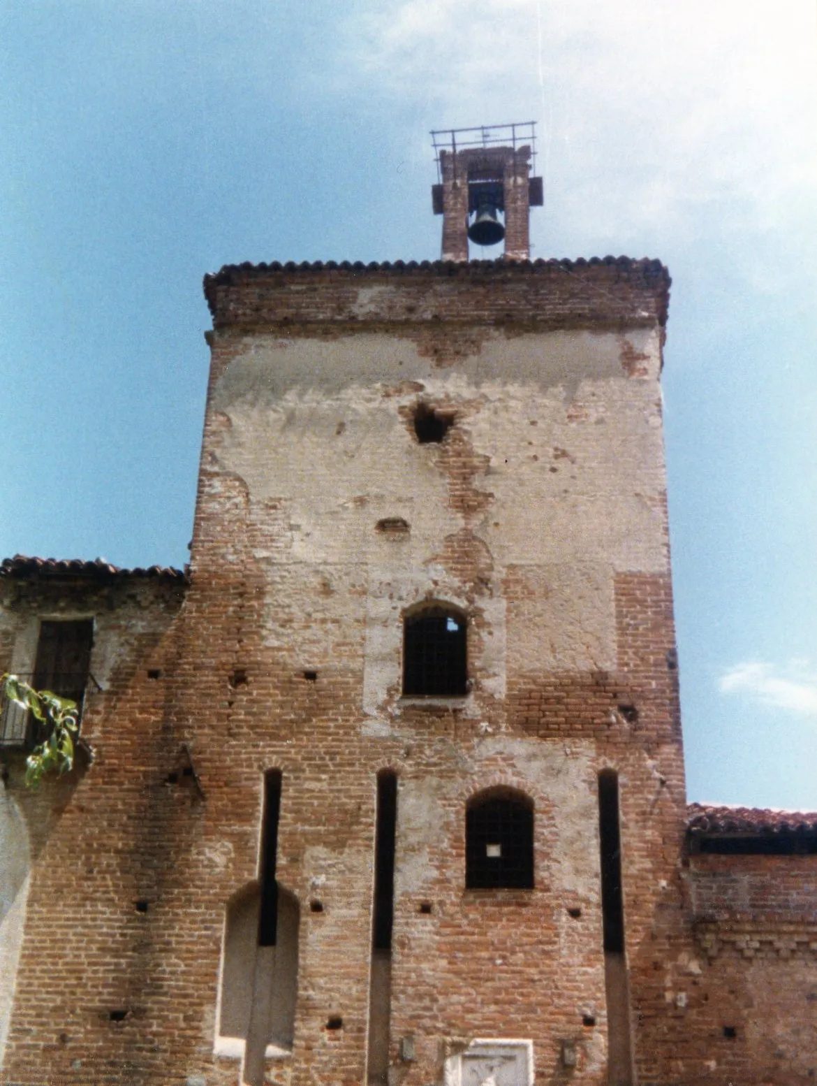 Photo showing: Torre del castello della Rotta (TO)