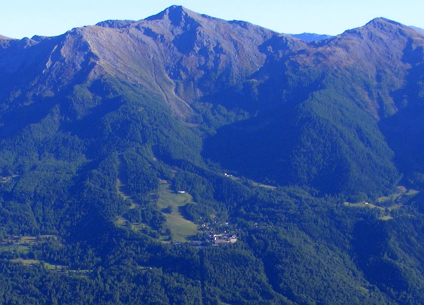 Photo showing: Frais di Chiomonte (TO, Italy), seen from Val Clarea