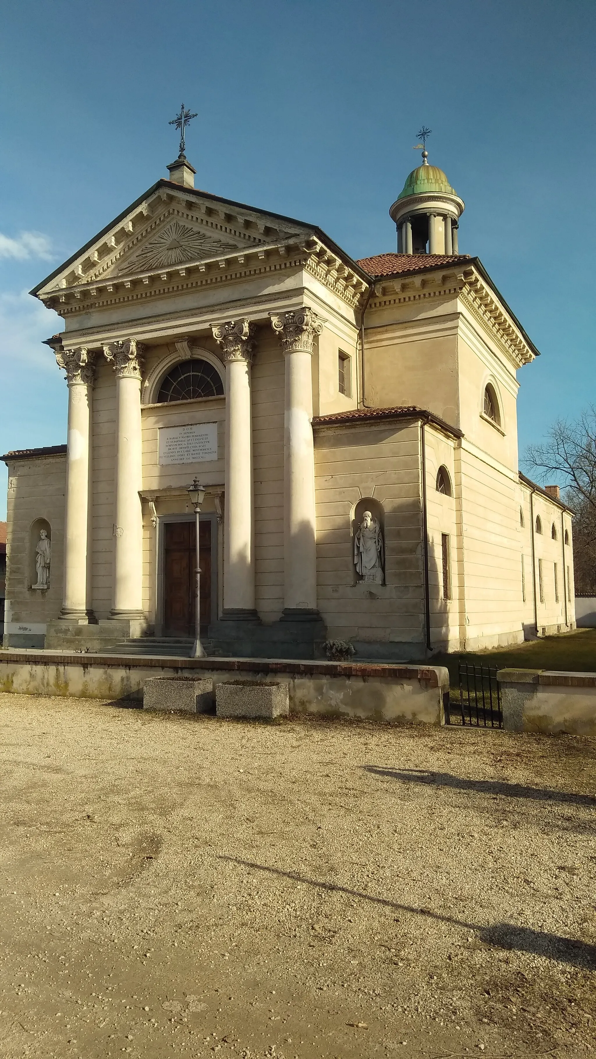 Photo showing: Borgo Cornalese (Villastellone): la chiesa della Madonna dei dolori (arch. Brunati)