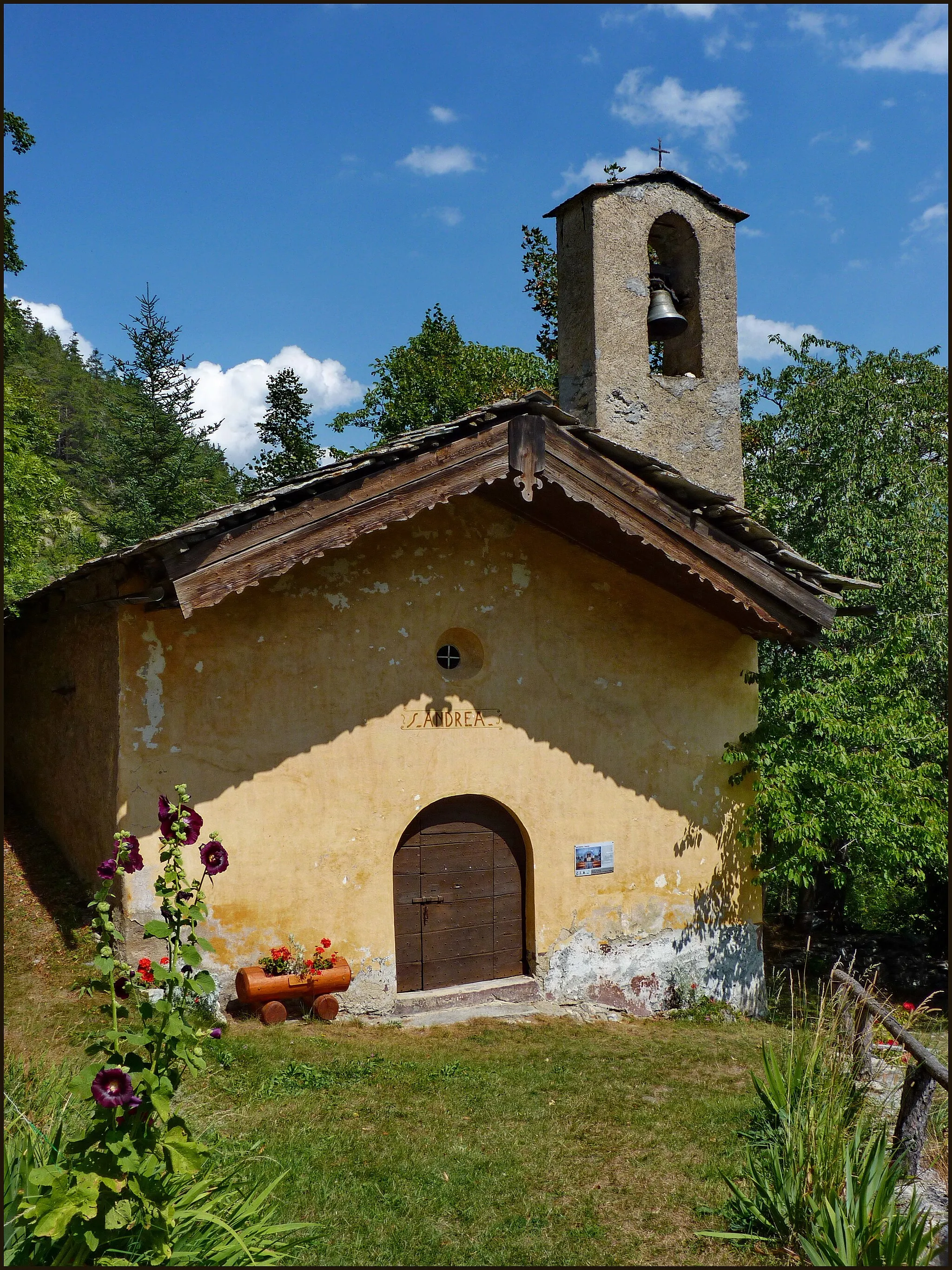 Photo showing: La Chiesa campestre di S.Andrea - XV sec. - Amazas