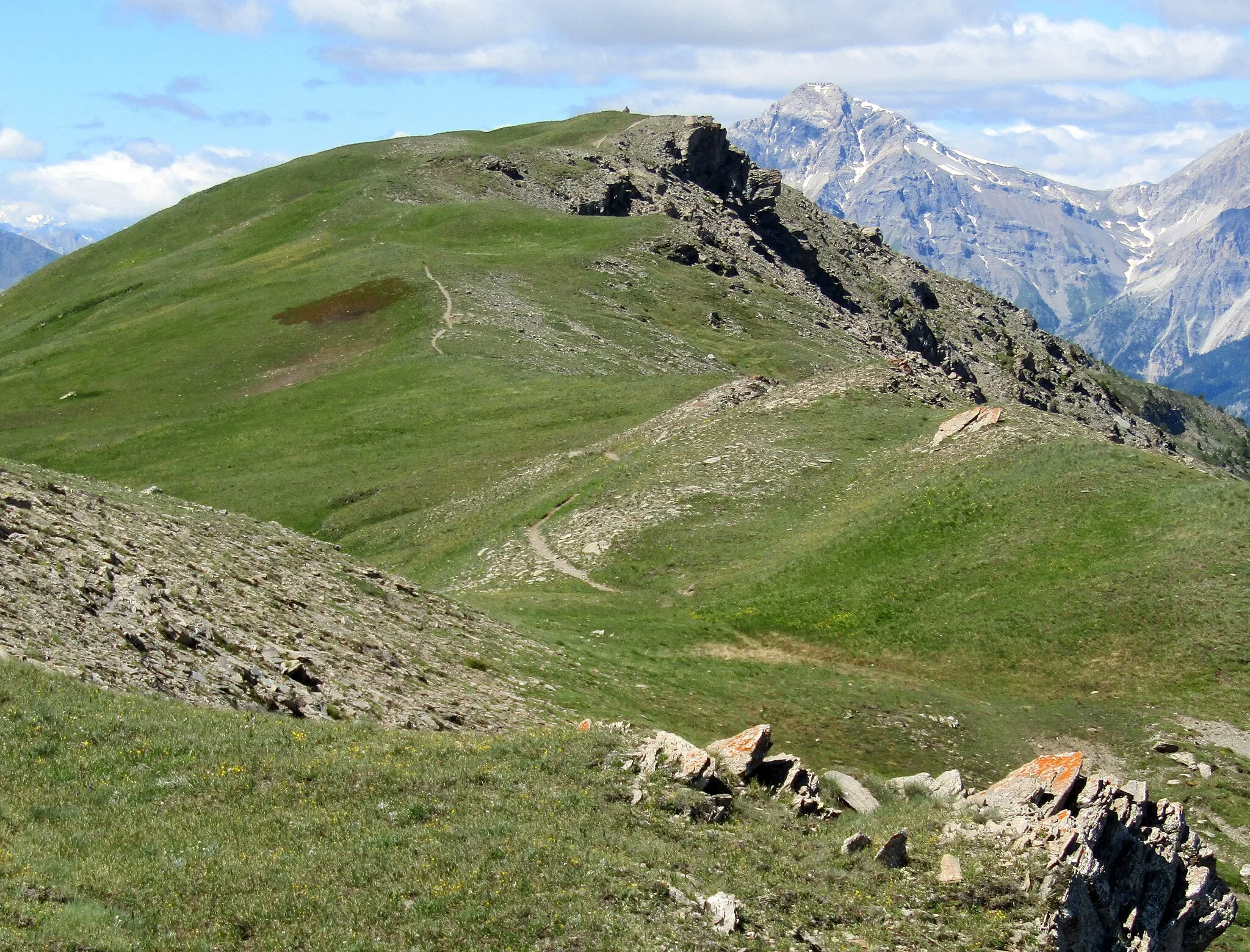 Photo showing: Monte Blegier (Alpi Cozie), a destra lo Chaberton