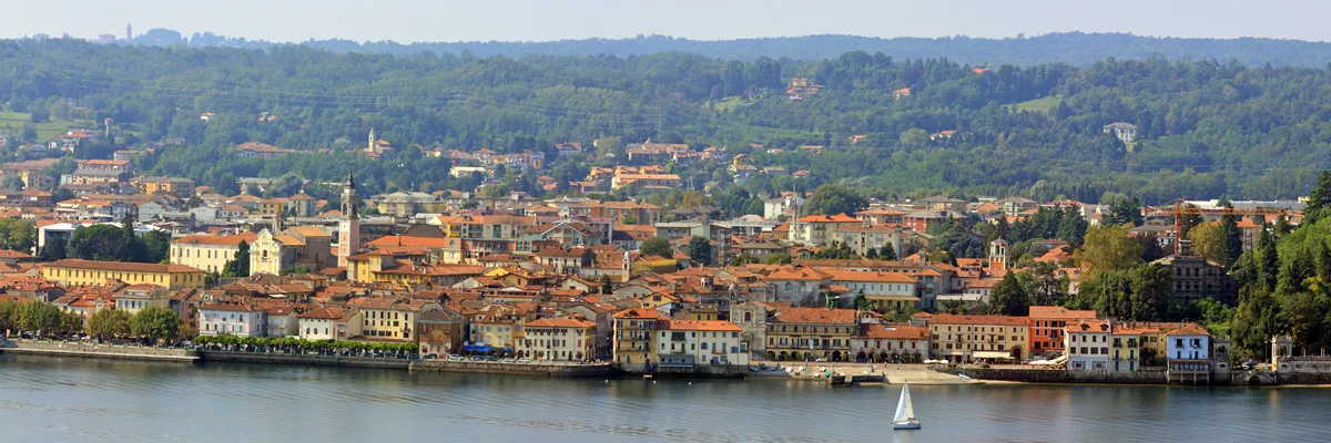 Photo showing: Panorama of Arona (Novara), Italy