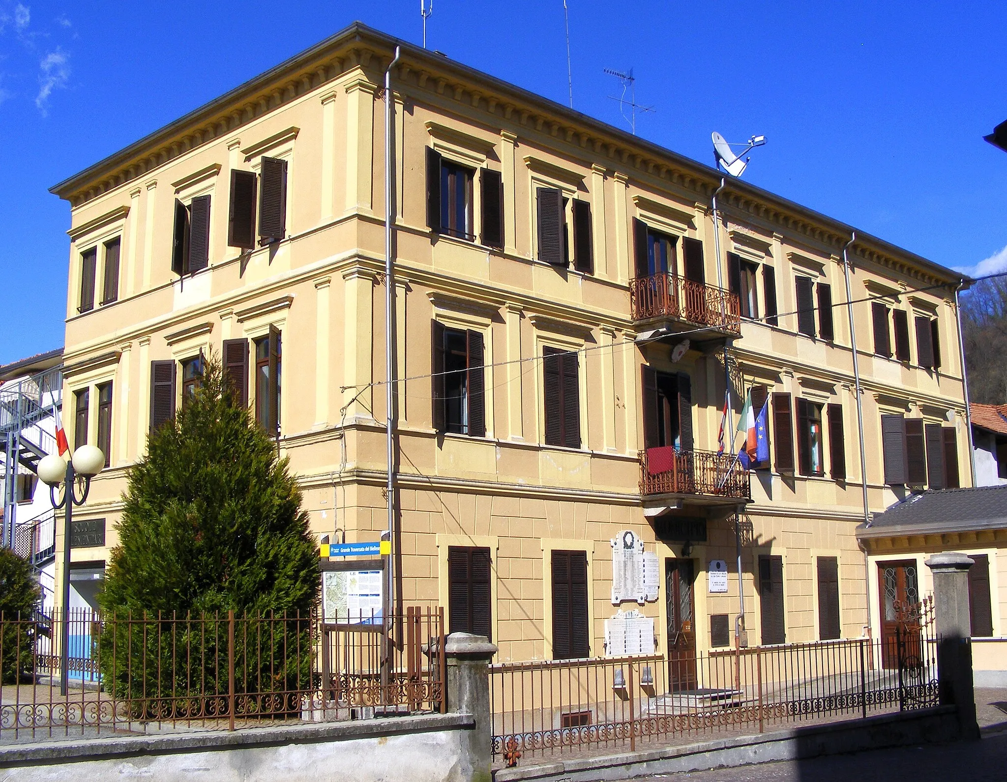 Photo showing: Crevacuore (BI, Italy): town hall