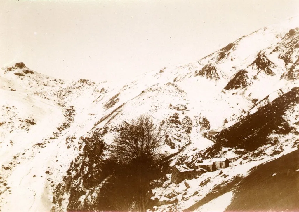 Photo showing: Valle Di Susa, Paesaggio Invernale Col Colle Del Colombardo; 1910 ca.; stampa al citrato; 83X115