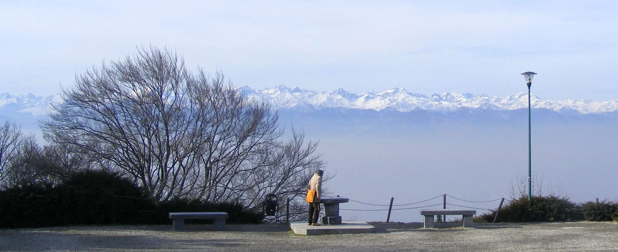 Photo showing: Bric della Maddalena (715 m, Torino/Moncalieri/Pecetto, Italy): orientation table on the top.