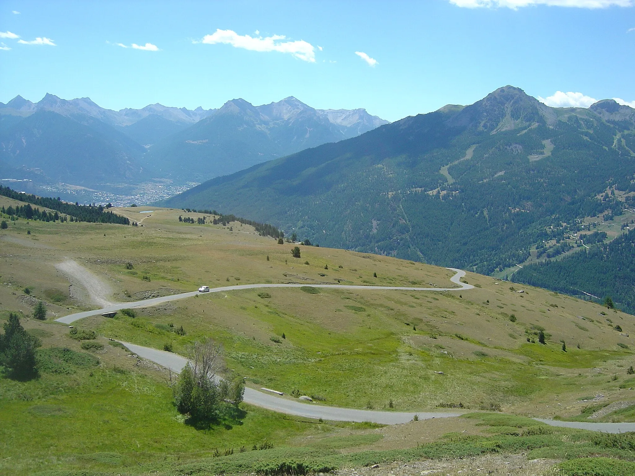 Photo showing: Alpages vers le lieu-dit "Plainalp" dans l'ascension du col de Granon.
