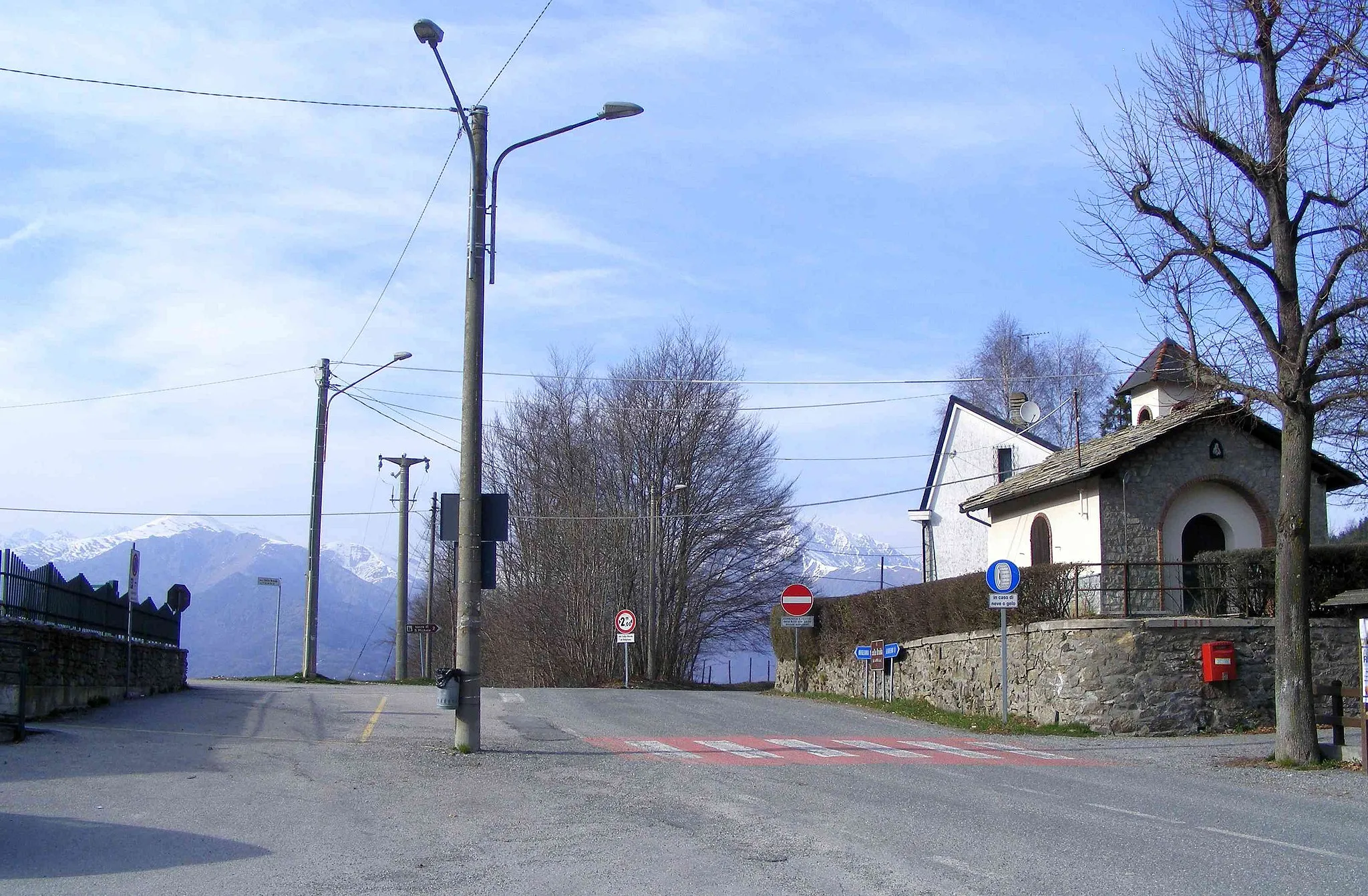 Photo showing: Braida pass - 1007 m (Cottian Alps, TO, Italy)