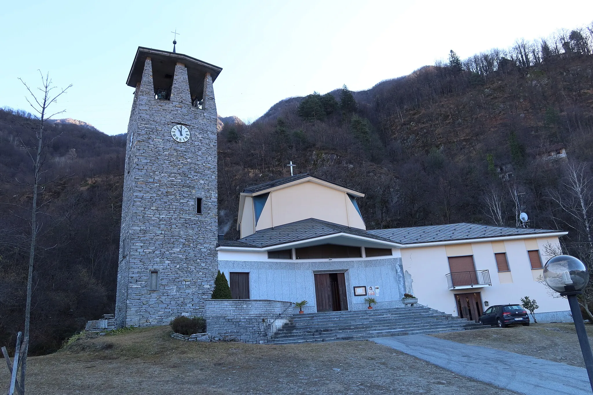 Photo showing: Cosasca Chiesa di San Giuseppe Artigiano