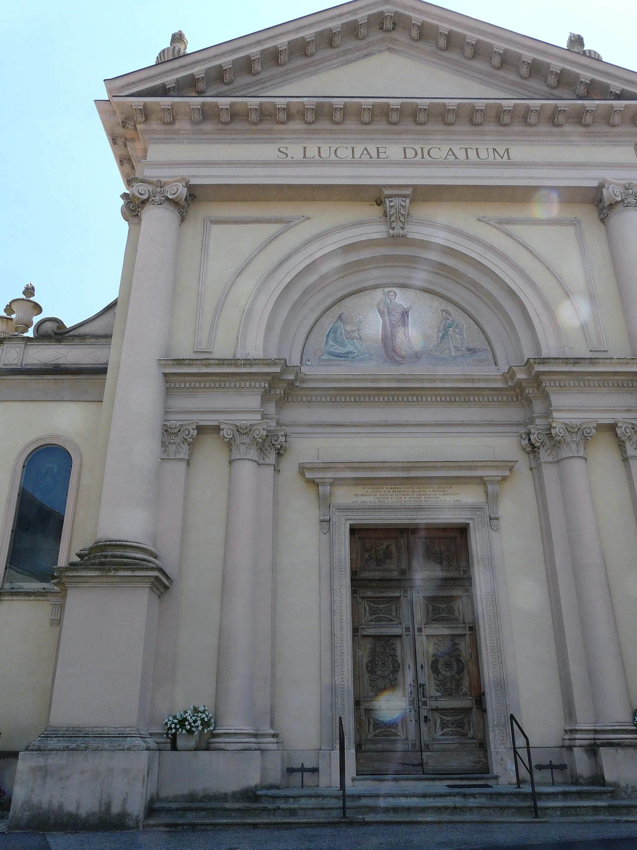 Photo showing: Facciata della chiesa di Santa Lucia, Conzano, Piemonte, Italia