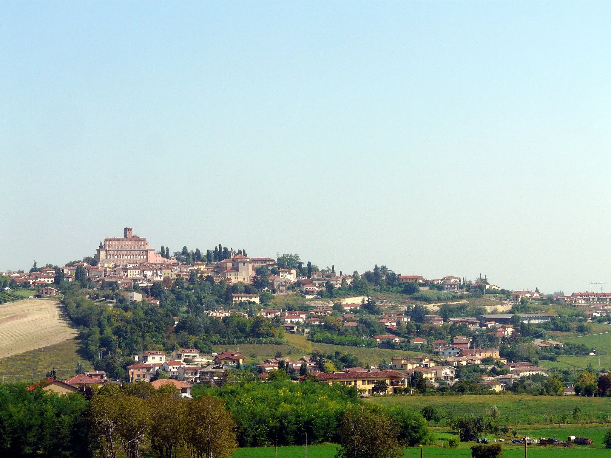Photo showing: Panorama di San Giorgio Monferrato, Piemonte, Italia