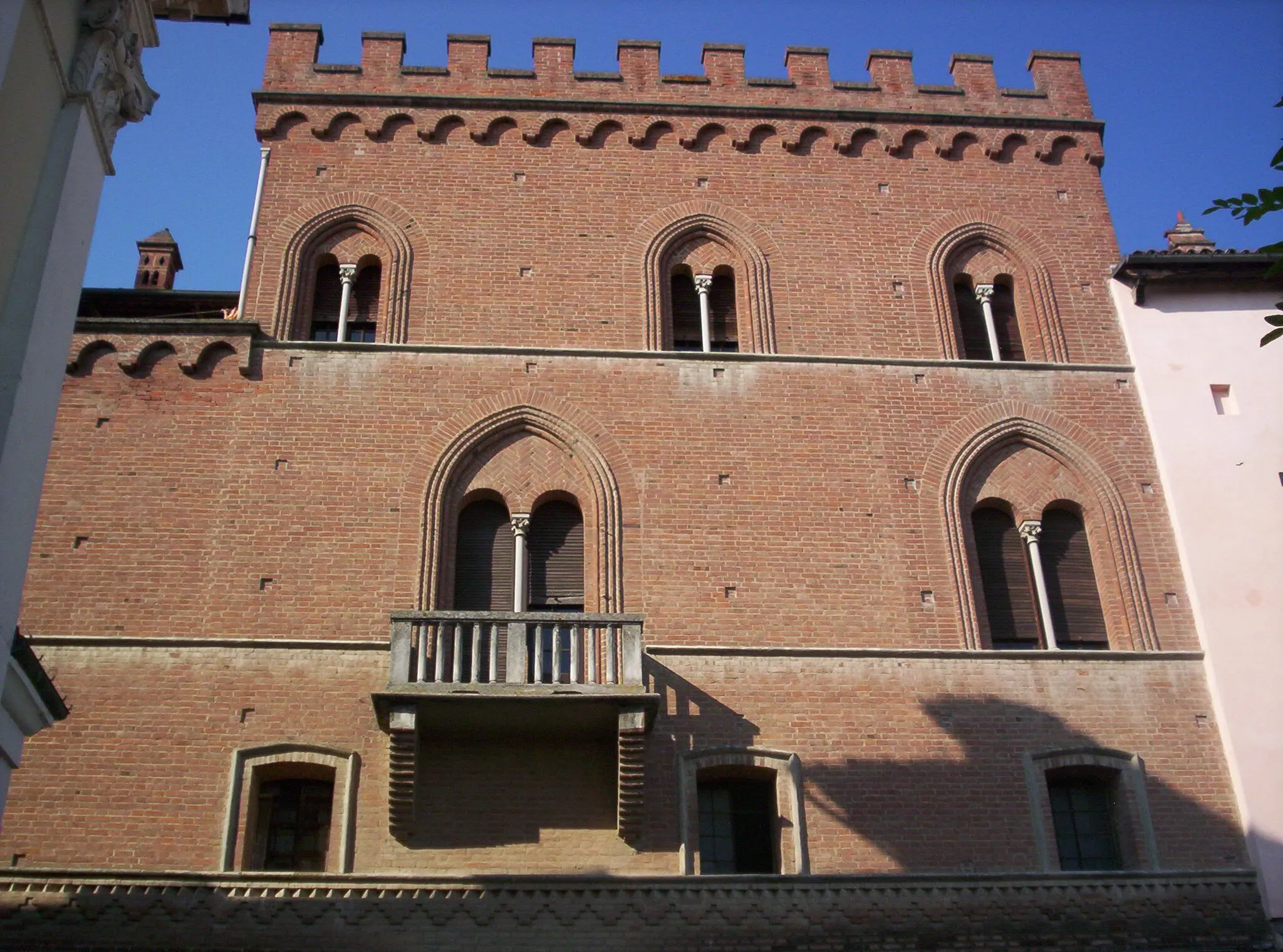 Photo showing: Facciata del castello di Sala Monferrato (AL)