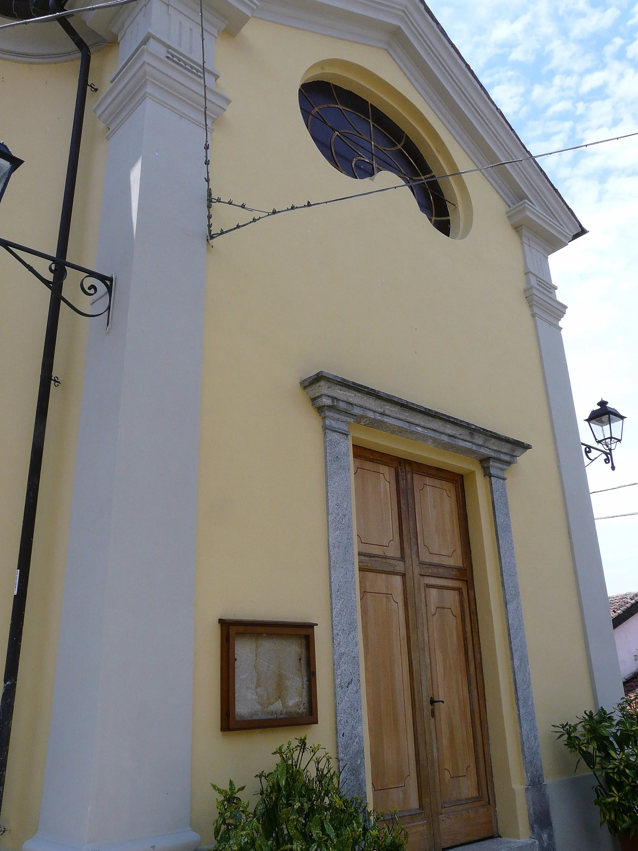 Photo showing: Chiesa dei Santi Cosma e Damiano, Volpeglino, Piemonte, Italia