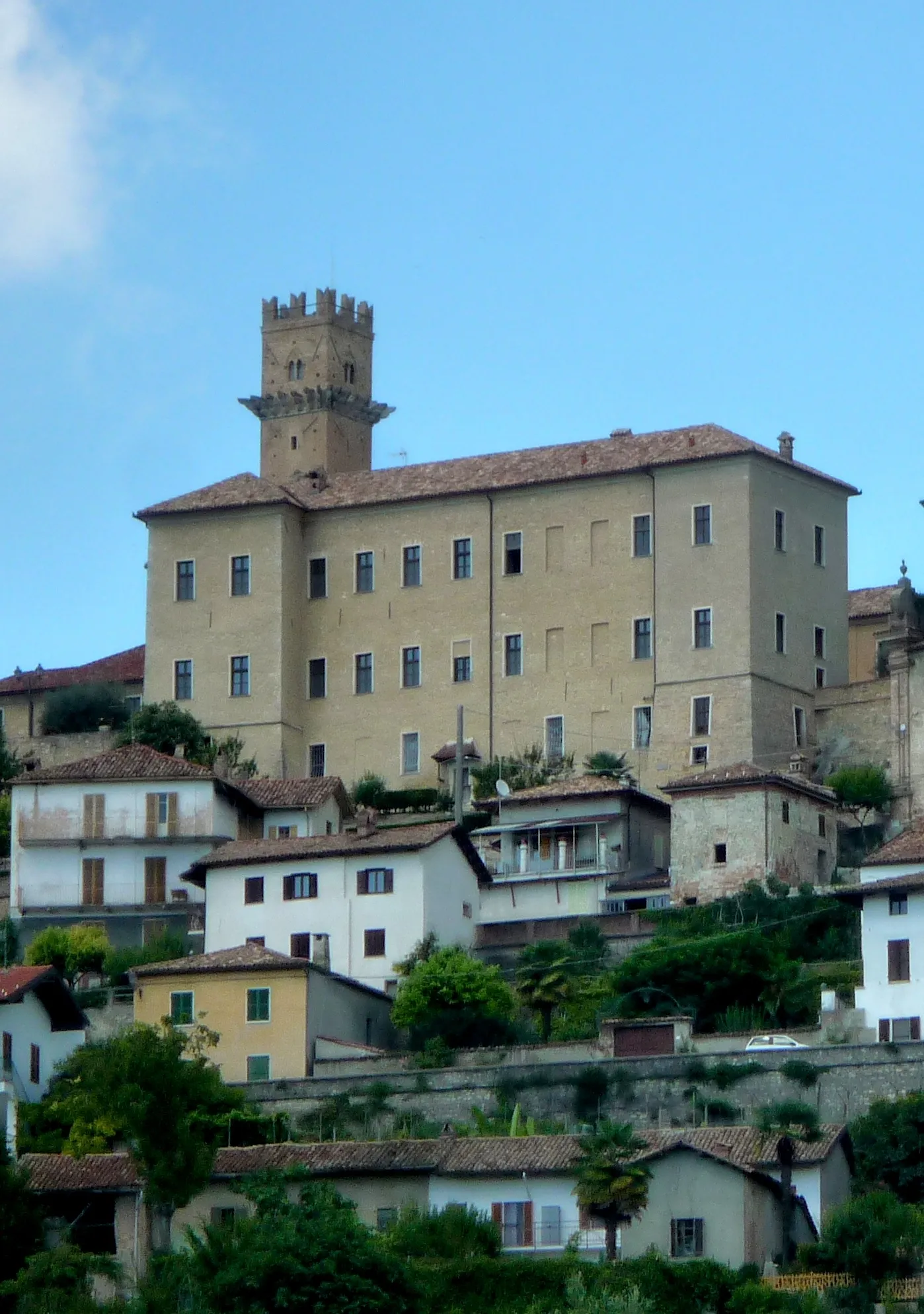 Photo showing: The Castle of Murisengo (AL) after the restorations of 2012.