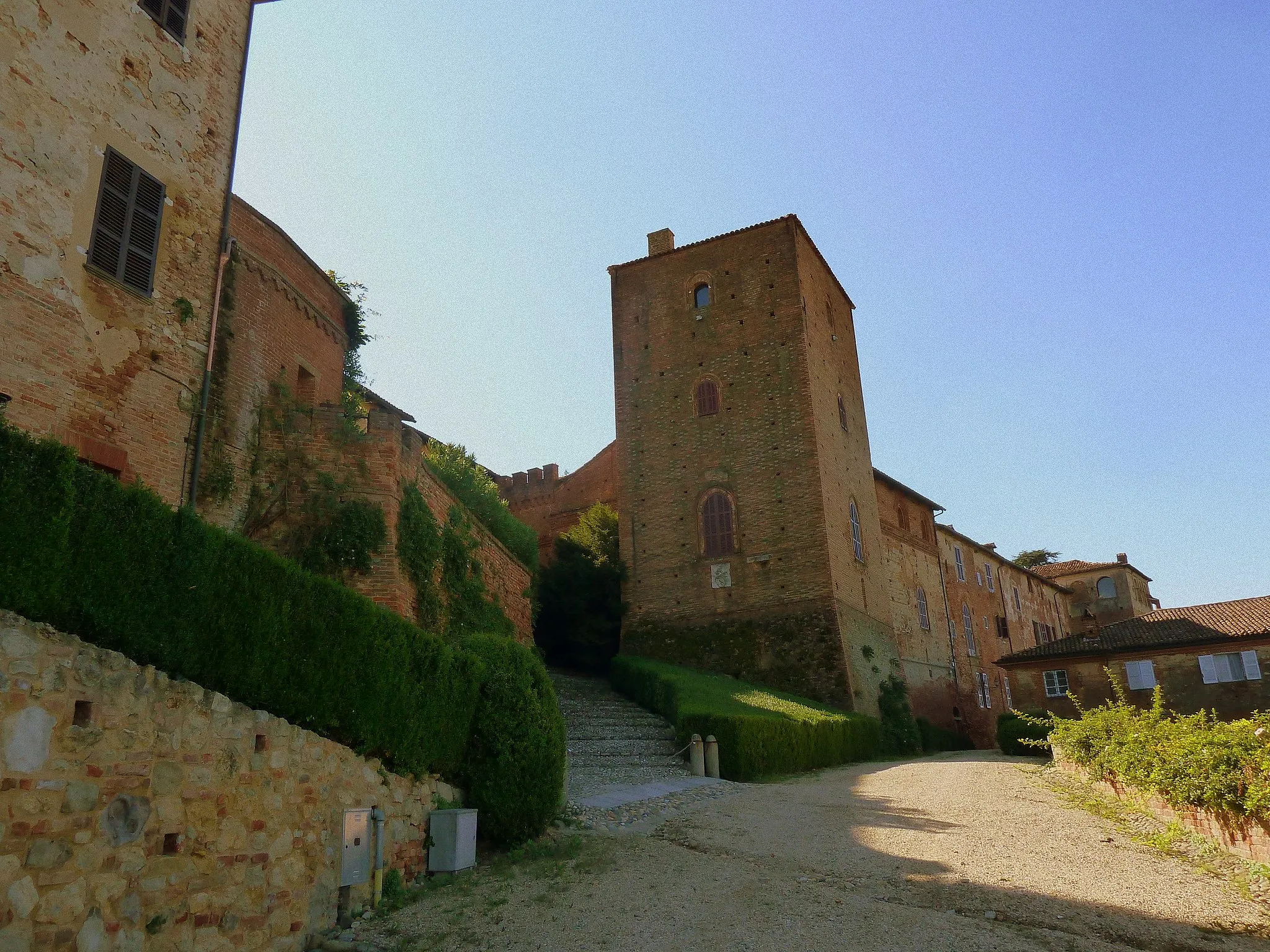 Photo showing: castle of passerano