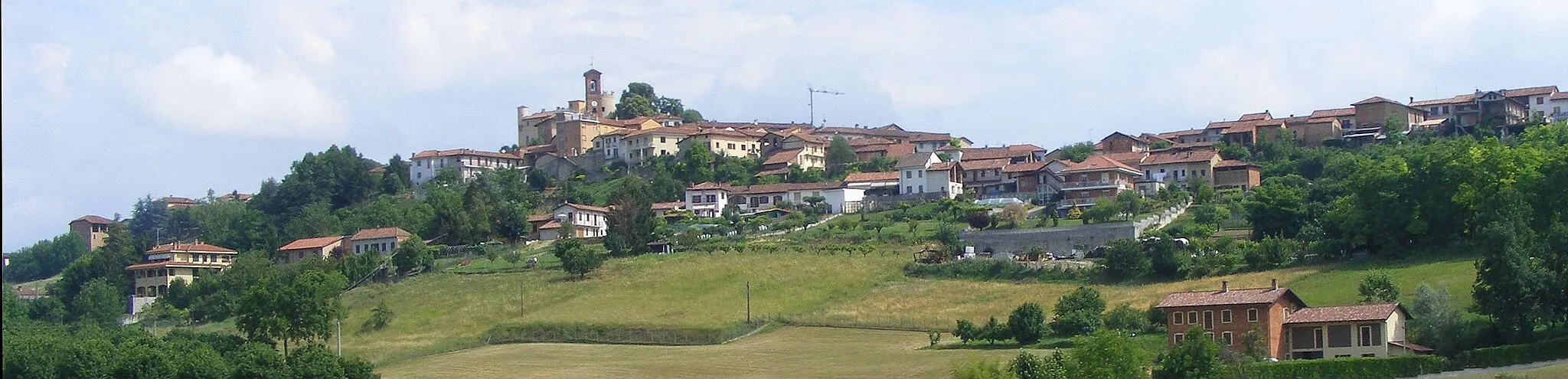 Photo showing: Panorama of Cortanze (AT, Italy) from SP 458