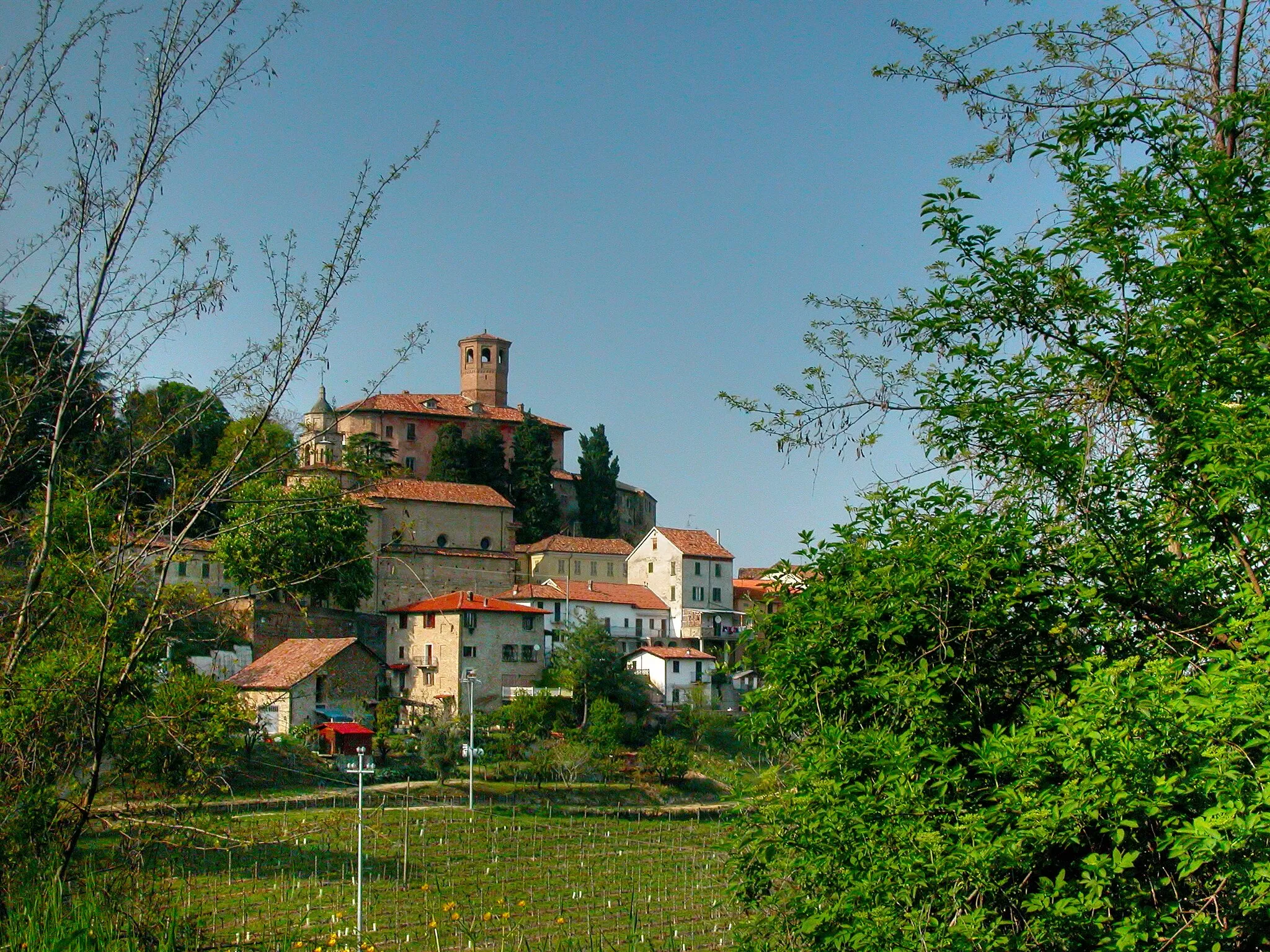 Photo showing: Calamandrana (Asti), Italy