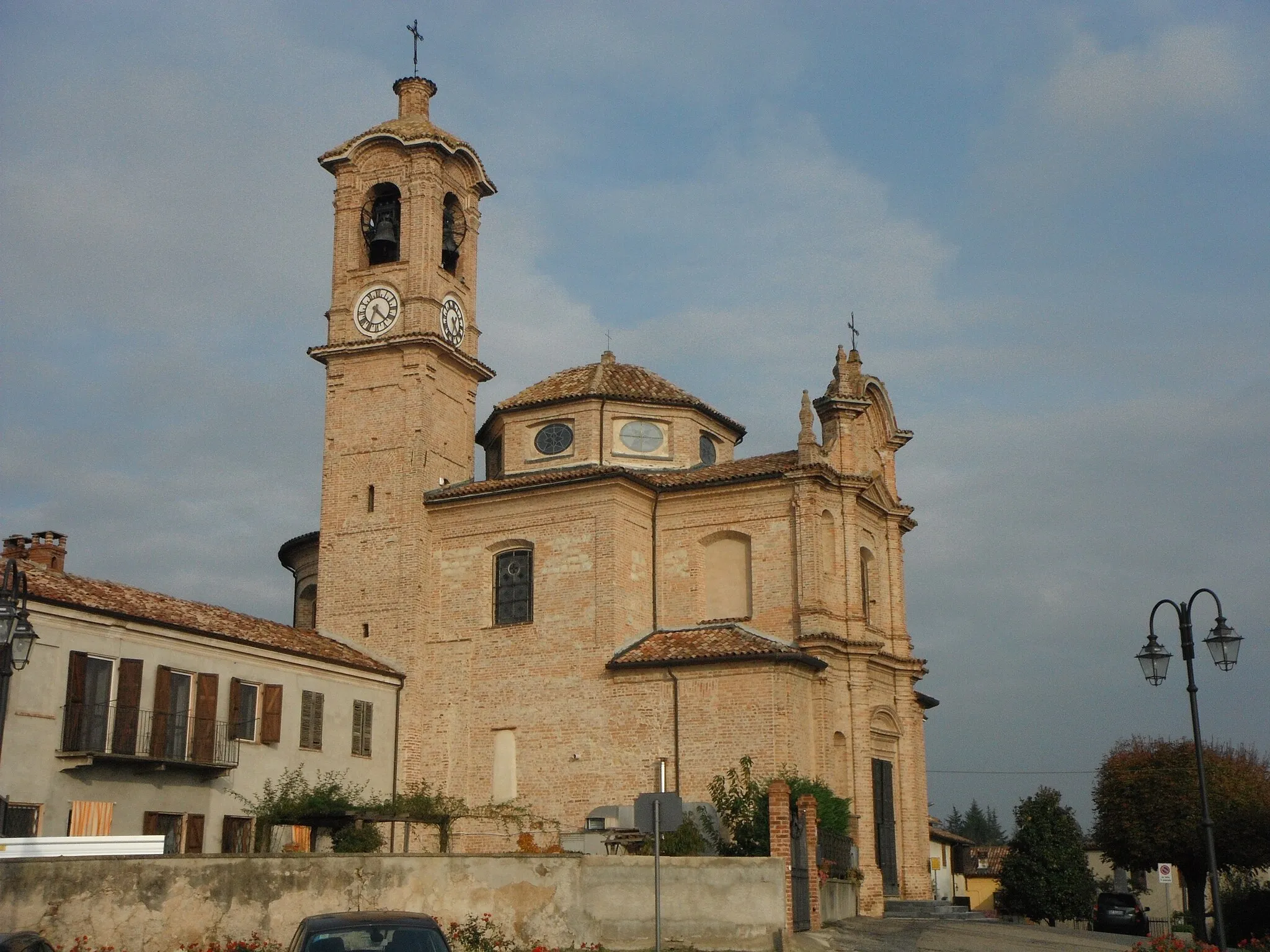 Photo showing: Chiesa parrocchiale di San Grato a Penango (AT), Italia.