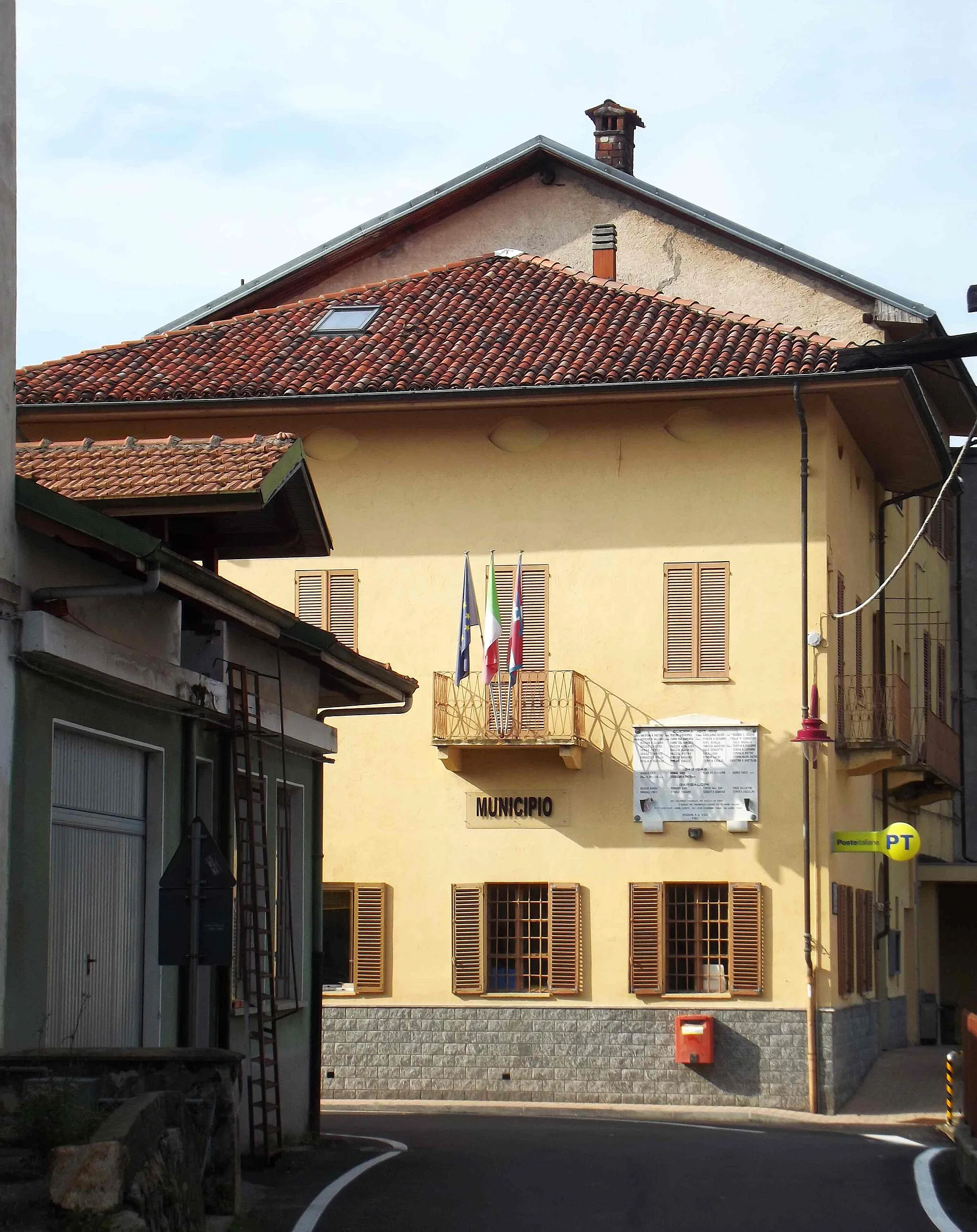Photo showing: Mezzana Mortigliengo (BI, Italy): town hall